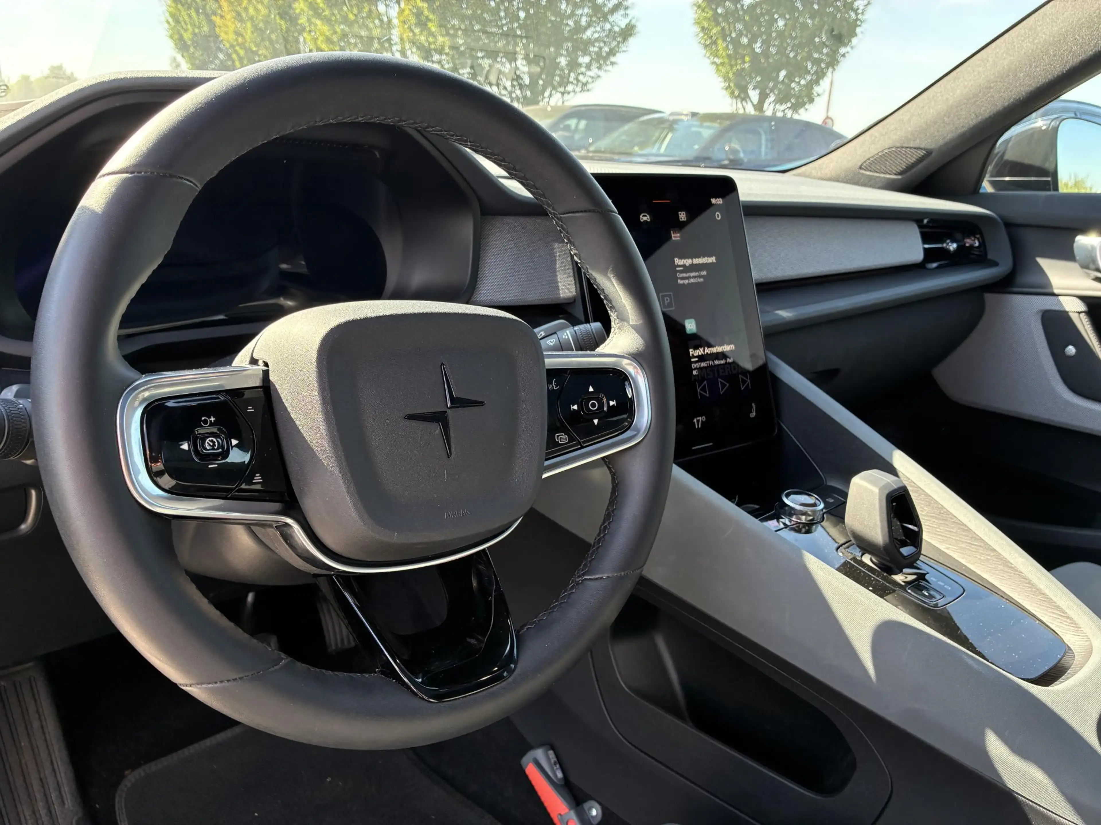 Polestar 2 Long Range Single Motor 78 kWh — photo 11
