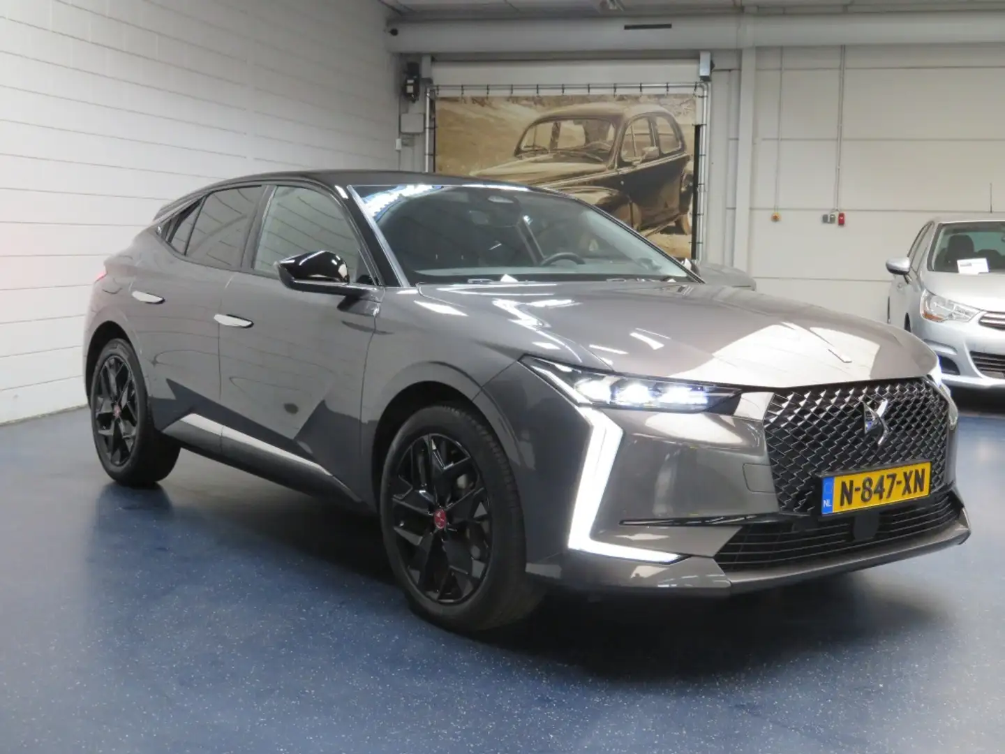 DS Automobiles DS 4 1.2 PT Perf. Line+ Grijs - 2