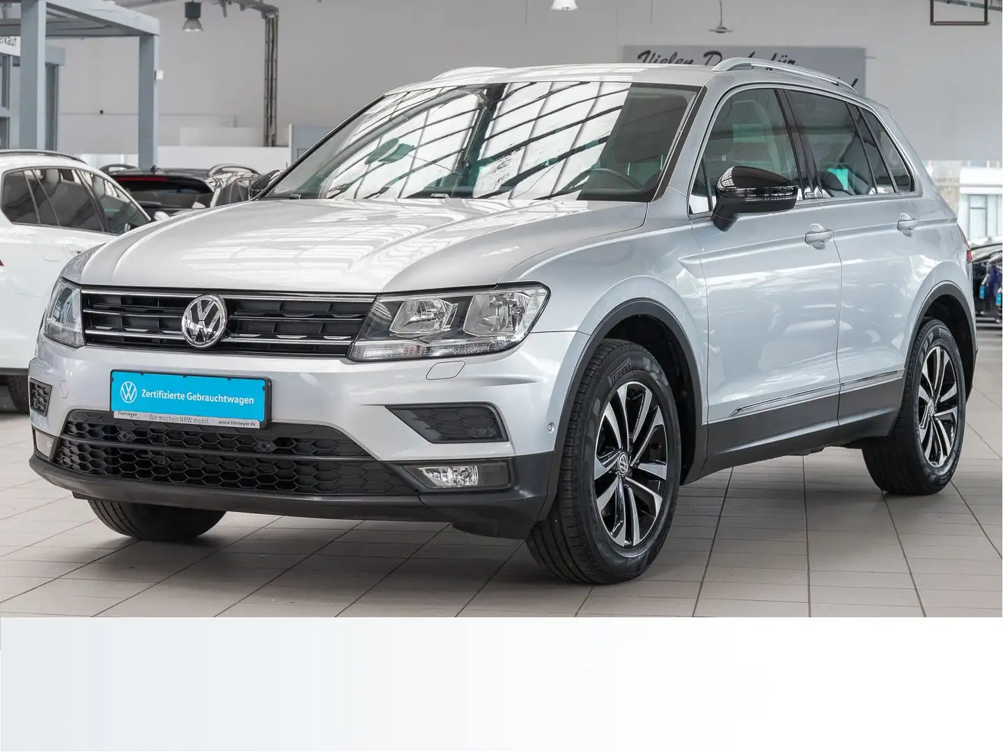 Volkswagen Tiguan 1.5 TSI IQ.DRIVE NAVI SHZG KAMERA LM Plateado - 2