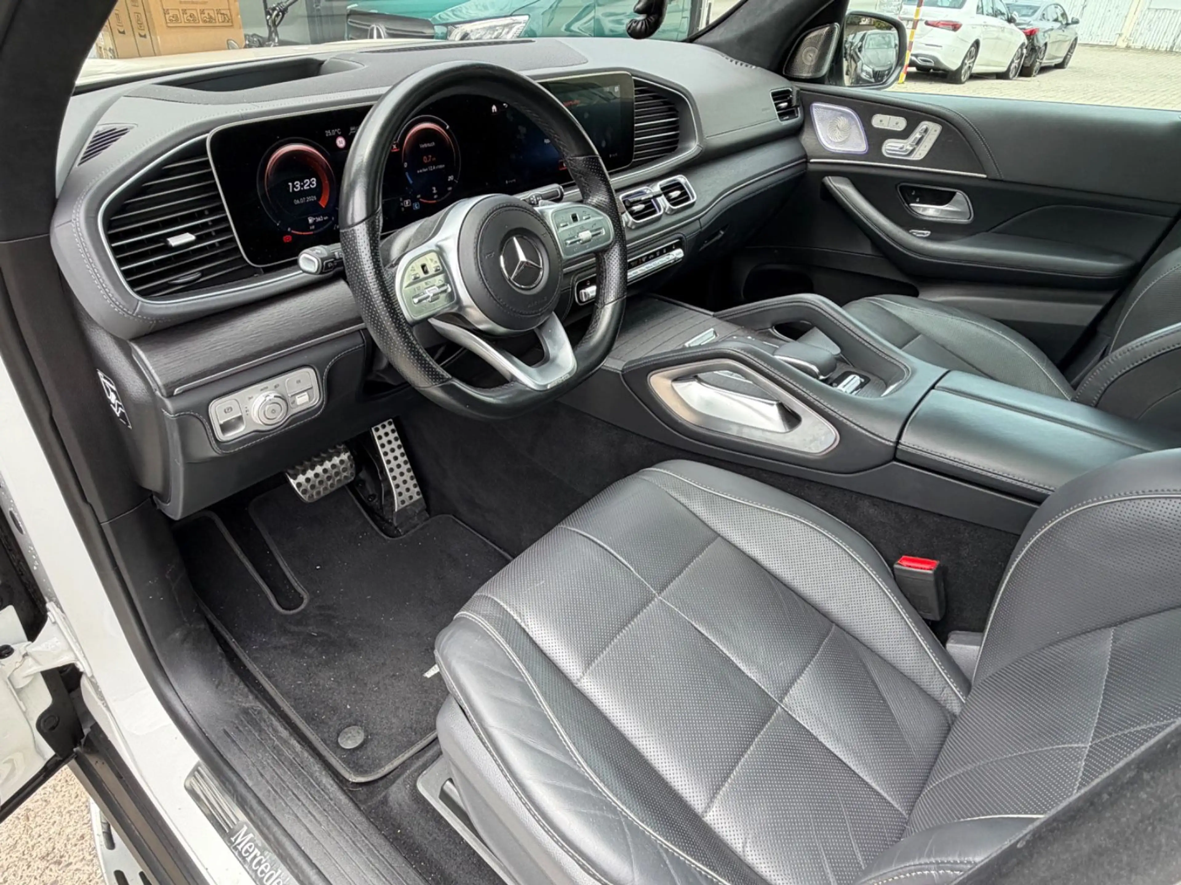 Mercedes-Benz GLS 400 d 4Matic*AMG-LINE*PANO*ACC*HUD* — photo 9