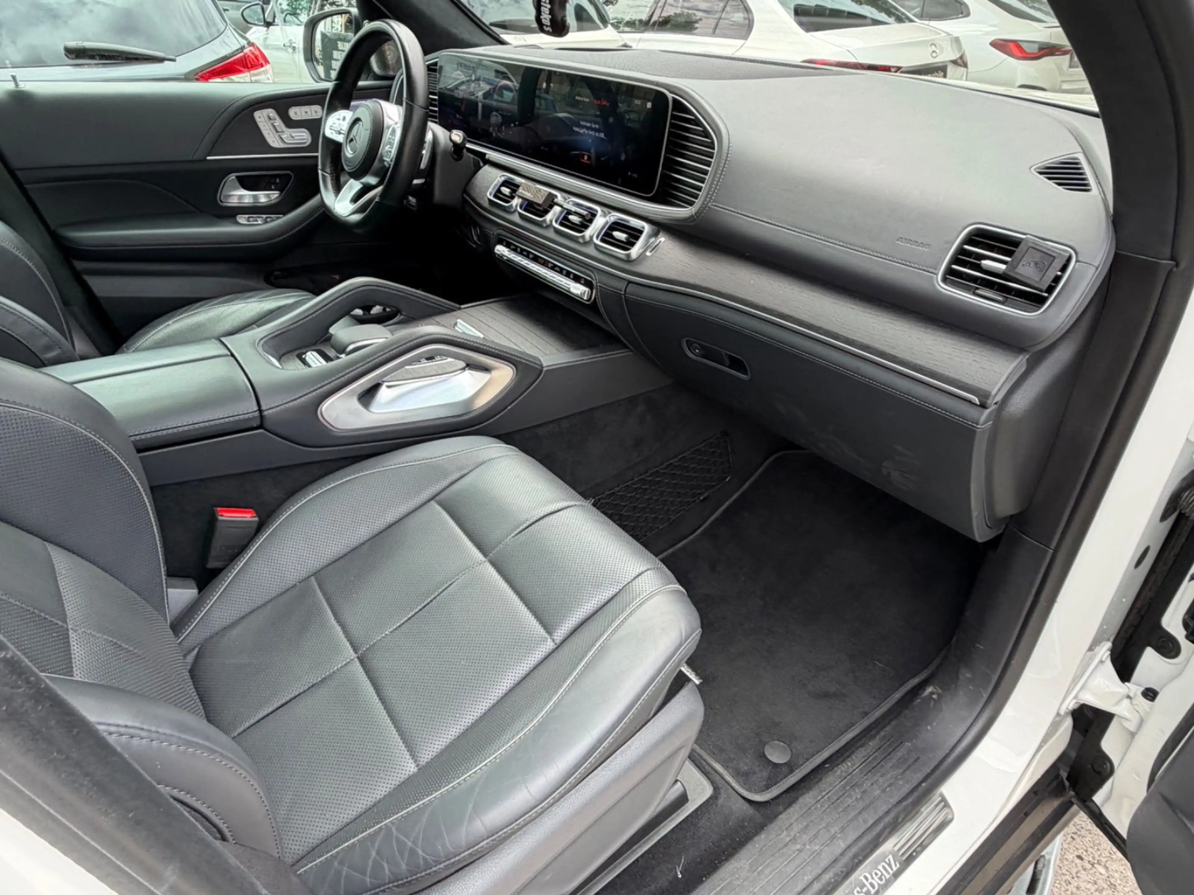 Mercedes-Benz GLS 400 d 4Matic*AMG-LINE*PANO*ACC*HUD* — photo 13