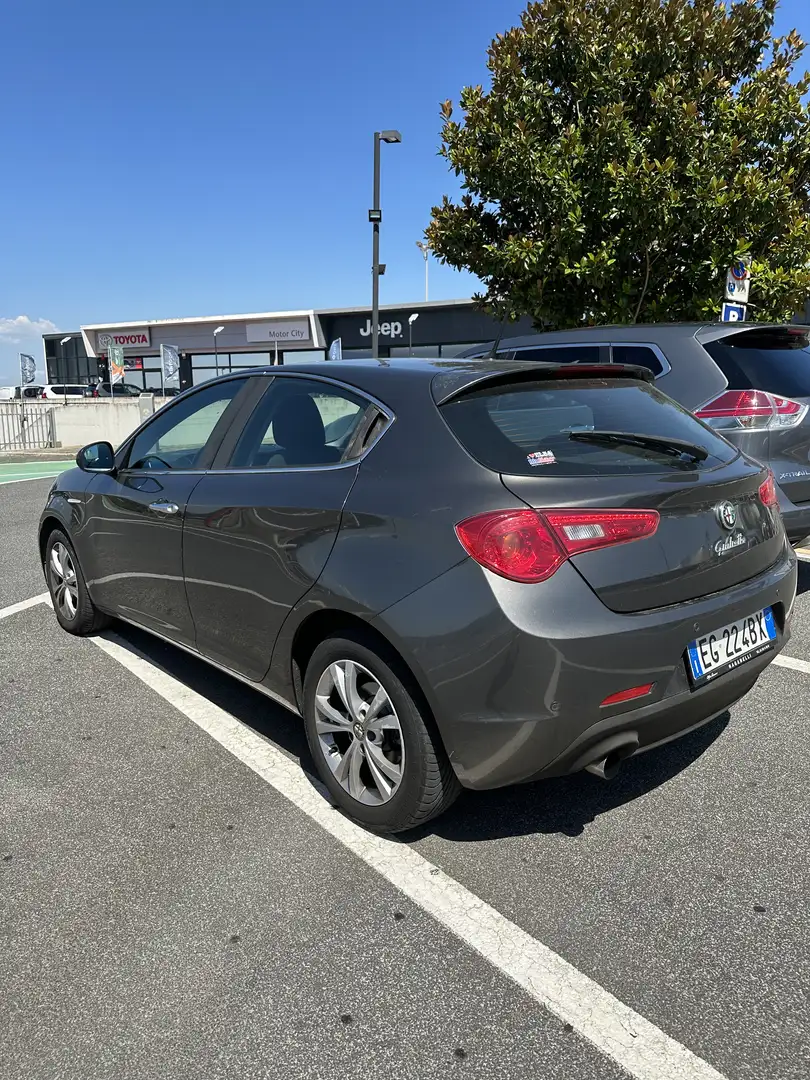 Alfa Romeo Giulietta 1.6 jtdm(2) Distinctive - 2
