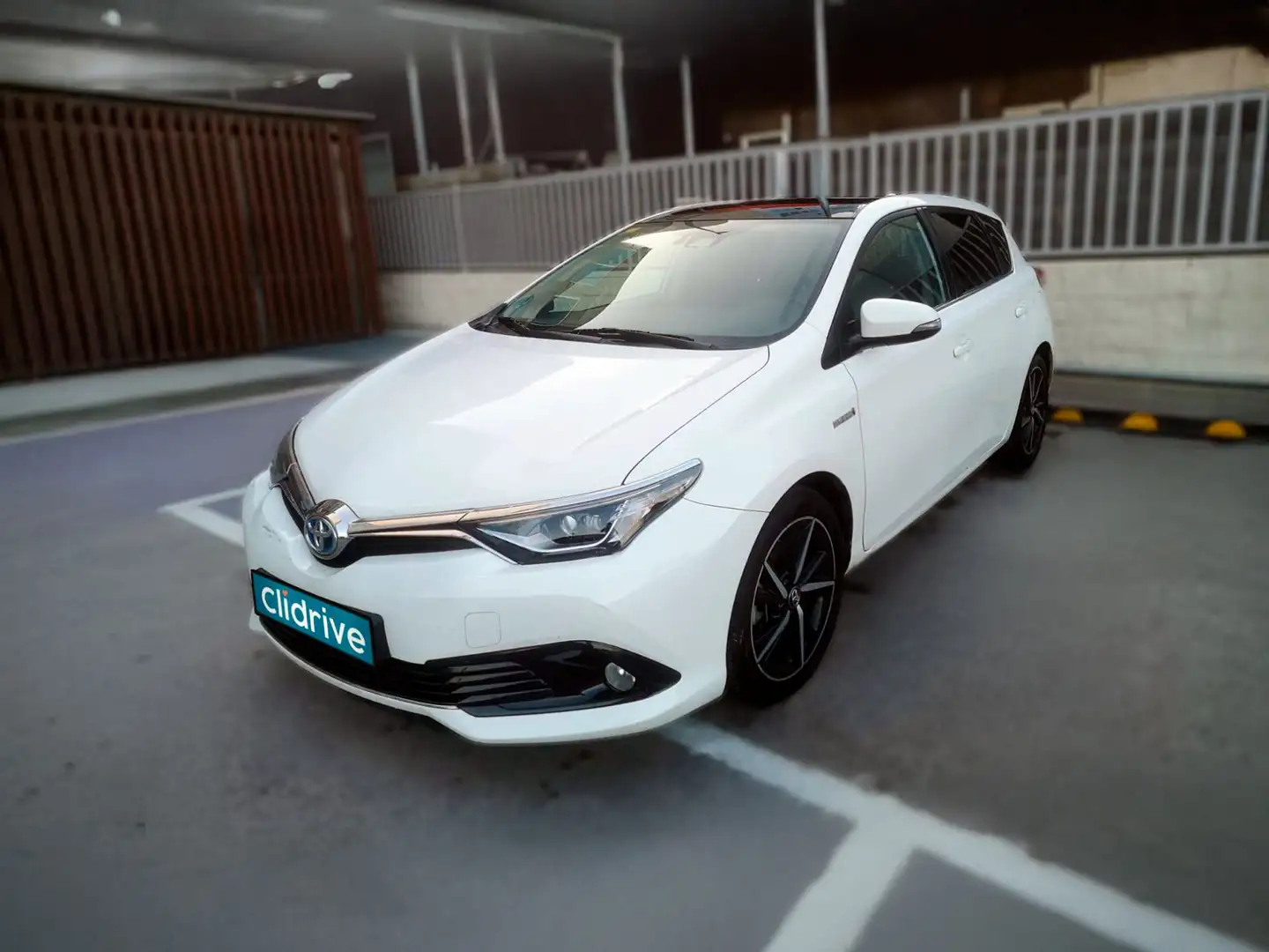 Toyota Auris hybrid 140H Active Business Plus Blanco - 2