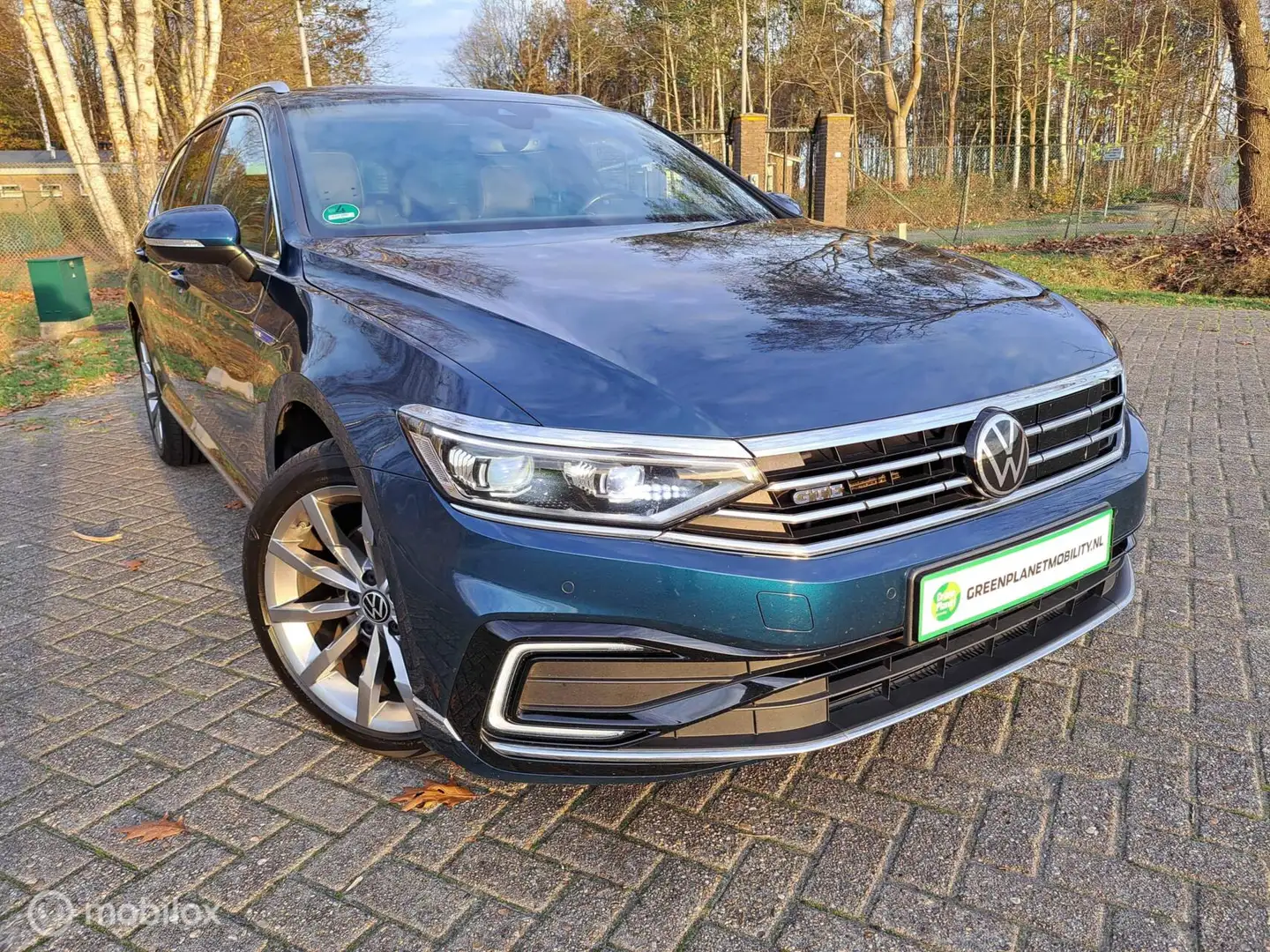 Volkswagen Passat 1.4 TSI PHEV GTE|Virtual|Leder|IQ Lights Blau - 2