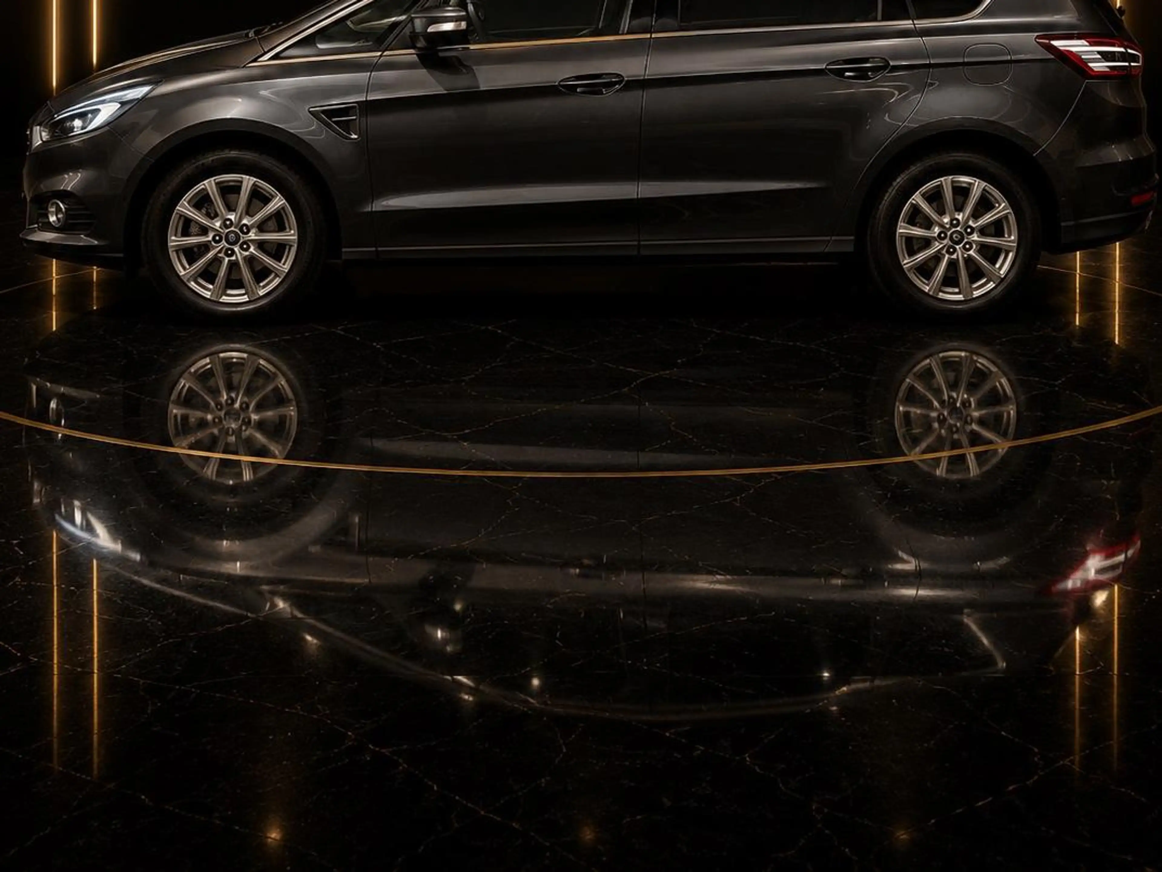 Ford S-Max S-Max Diesel 2.0 TDCi Aut. Titanium — photo 4