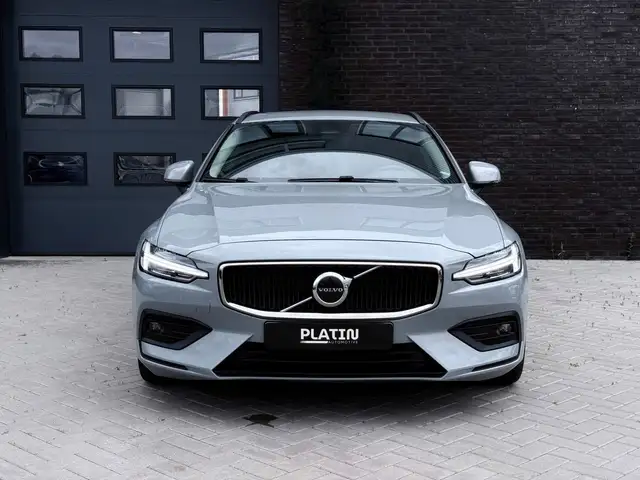 Volvo V60 view 5
