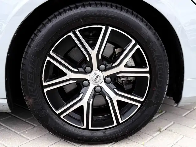 Volvo V60 view 13