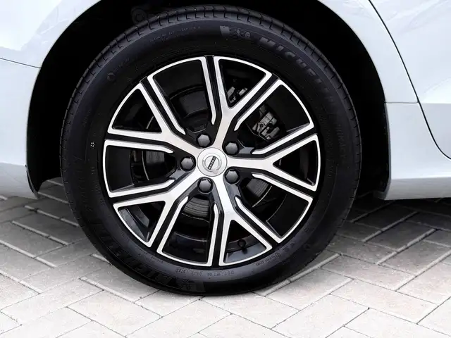Volvo V60 view 12