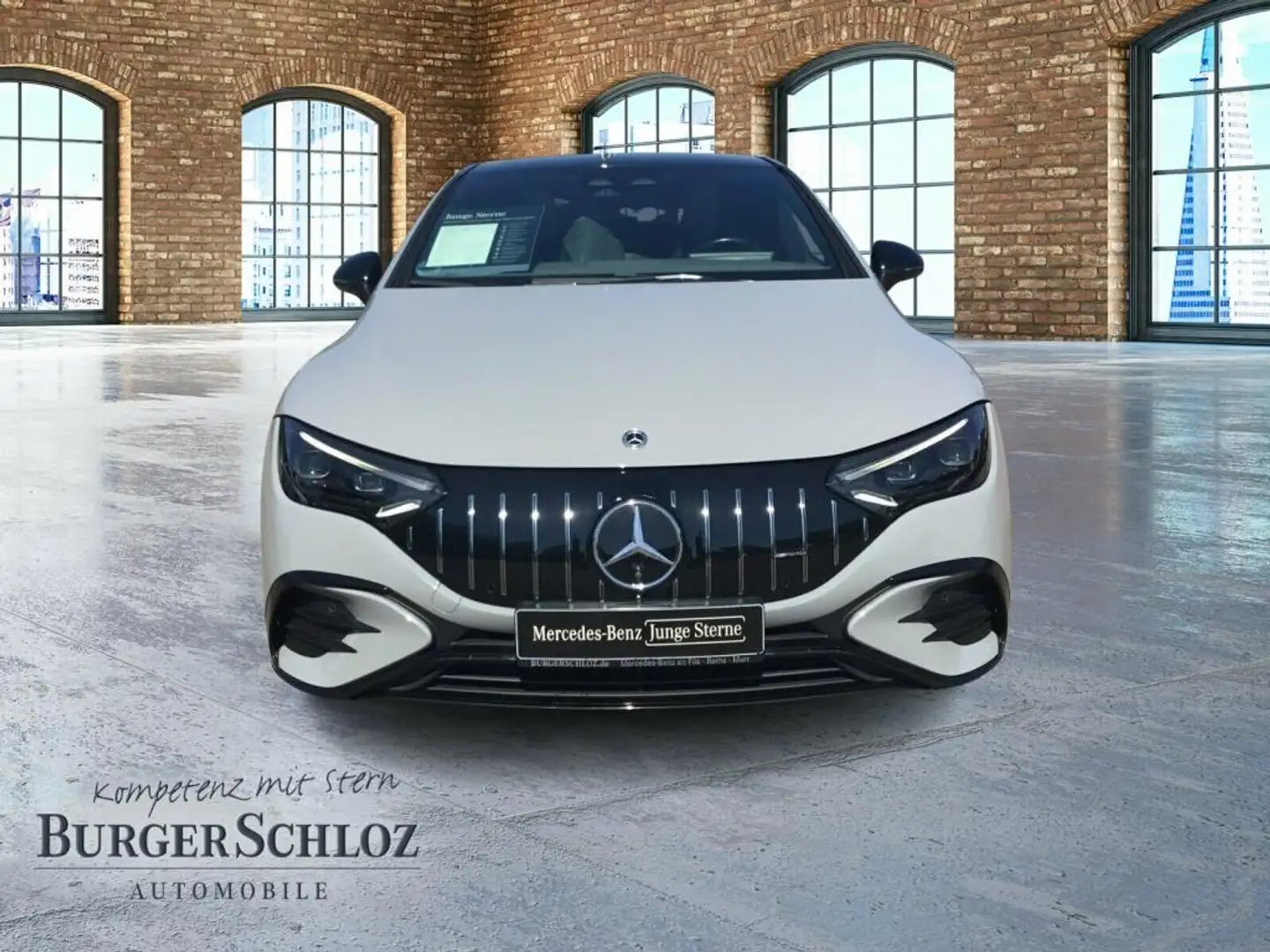 Mercedes-Benz EQE 43 4M Pano Sport S-Sitz ACC PDC elSitz Luft Gris - 2