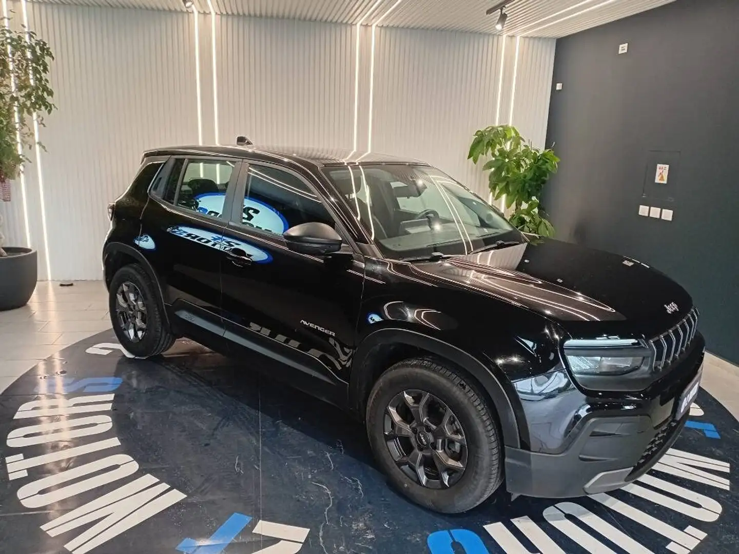 Jeep Avenger 1.2 t. Longitude fwd 100cv Nero - 1