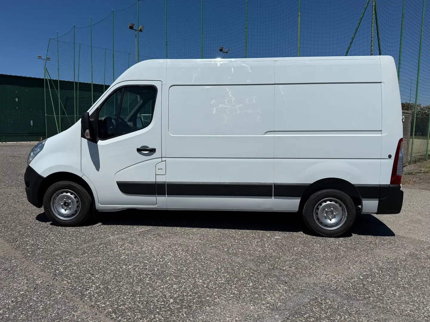 Renault Master 2.3 dCi (130 CV) L2H2 MM35 Blanc - 2