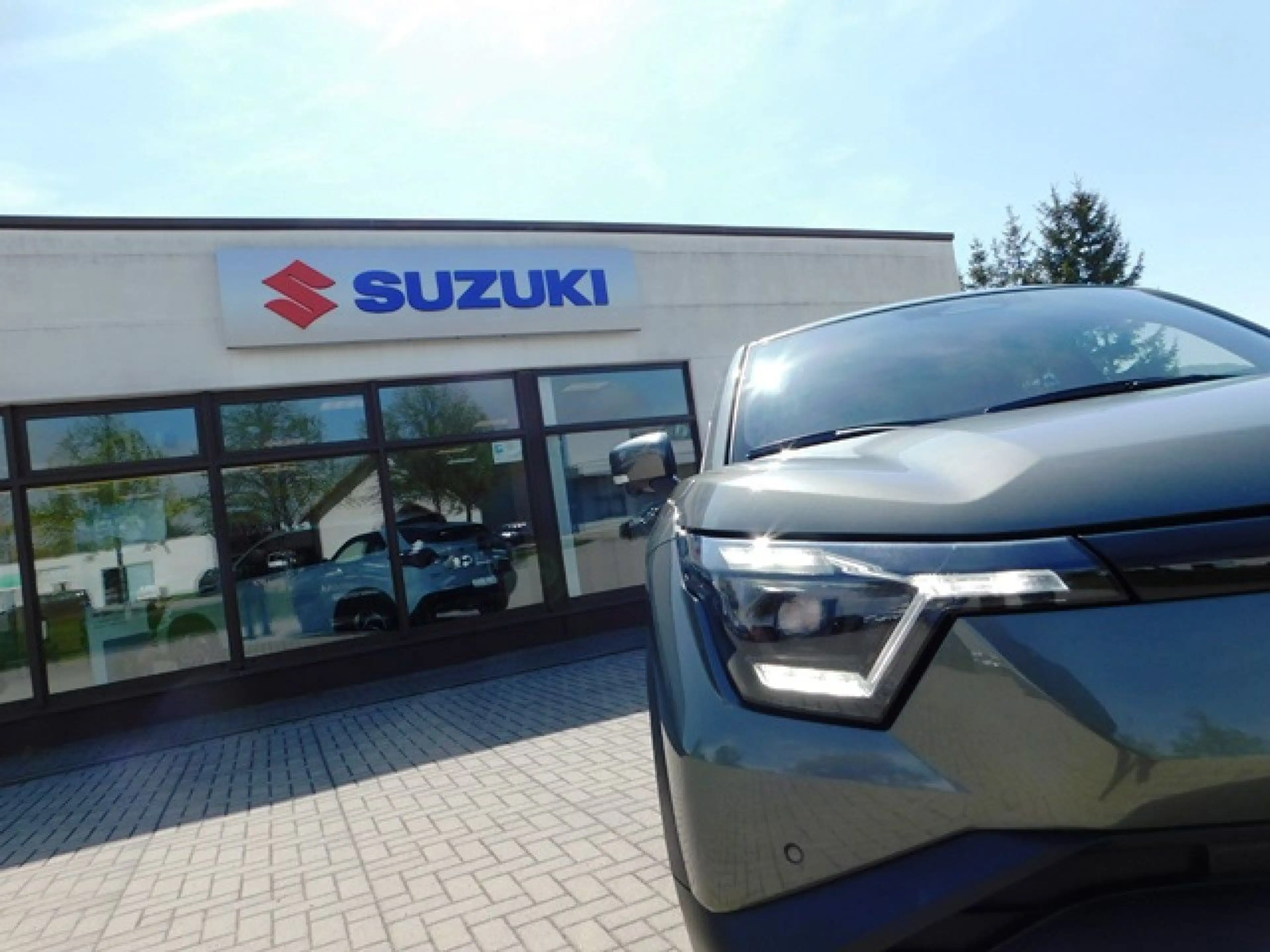 Suzuki Vitara e  eAxle ALLGRIP-e Comfort+ 5D CVT Bluetooth — photo 8