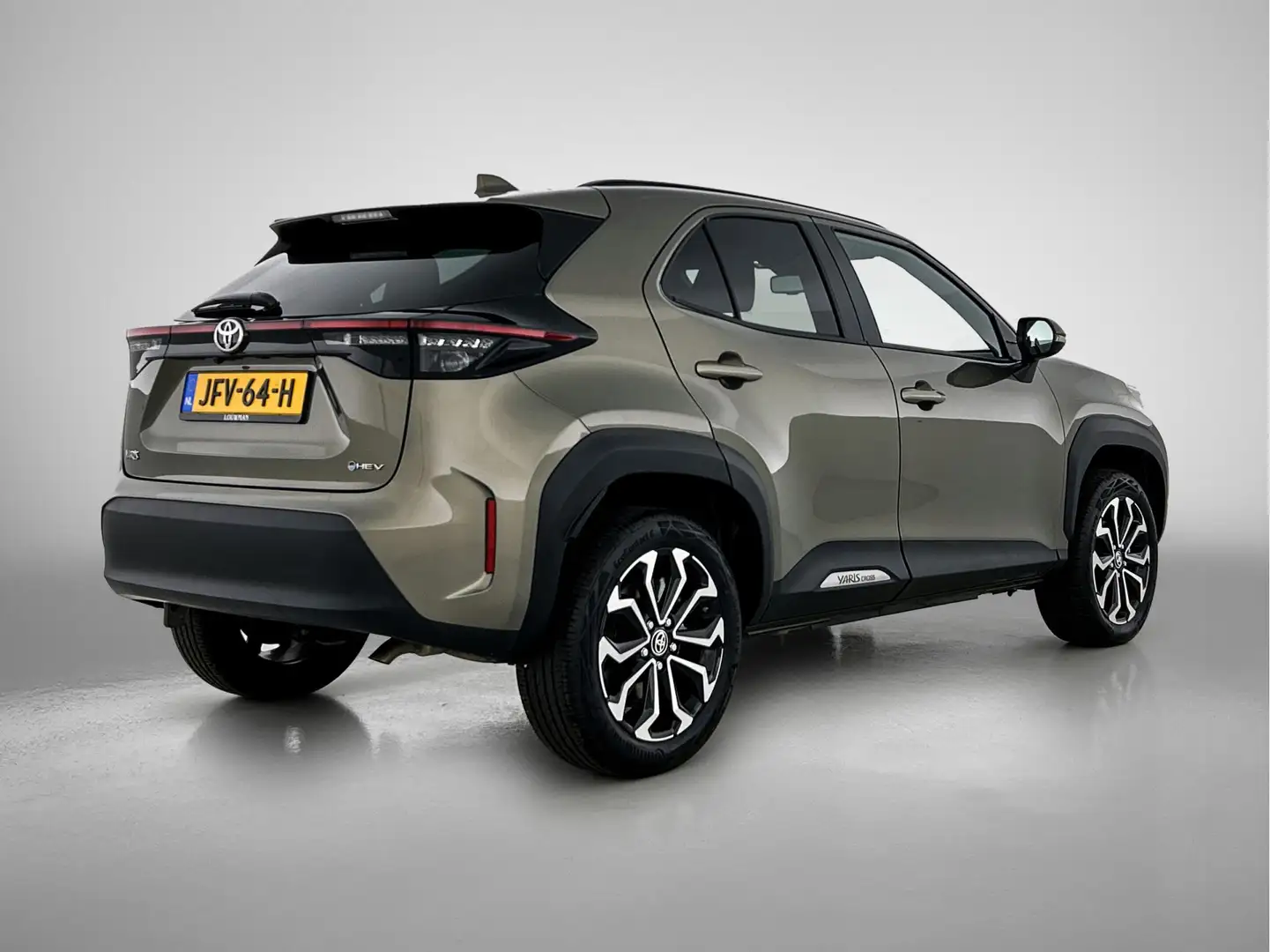 Toyota Yaris Cross 1.5 Hybrid 115 First Edition | Navigatie | Stoel & Groen - 2