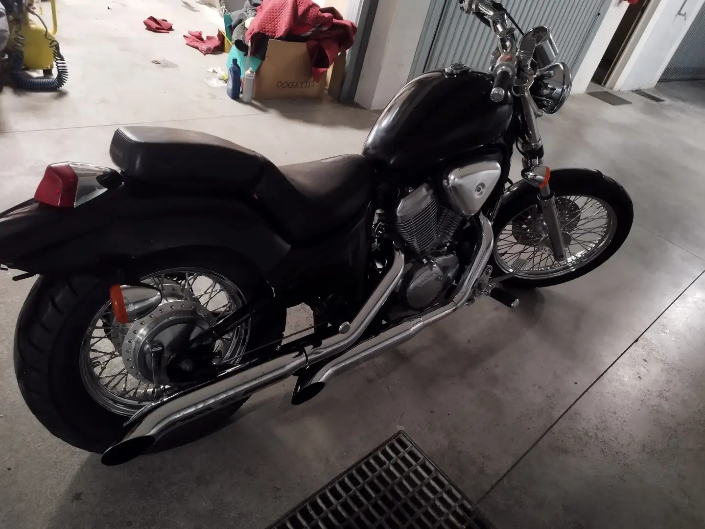 Honda Shadow 600 Black - 1