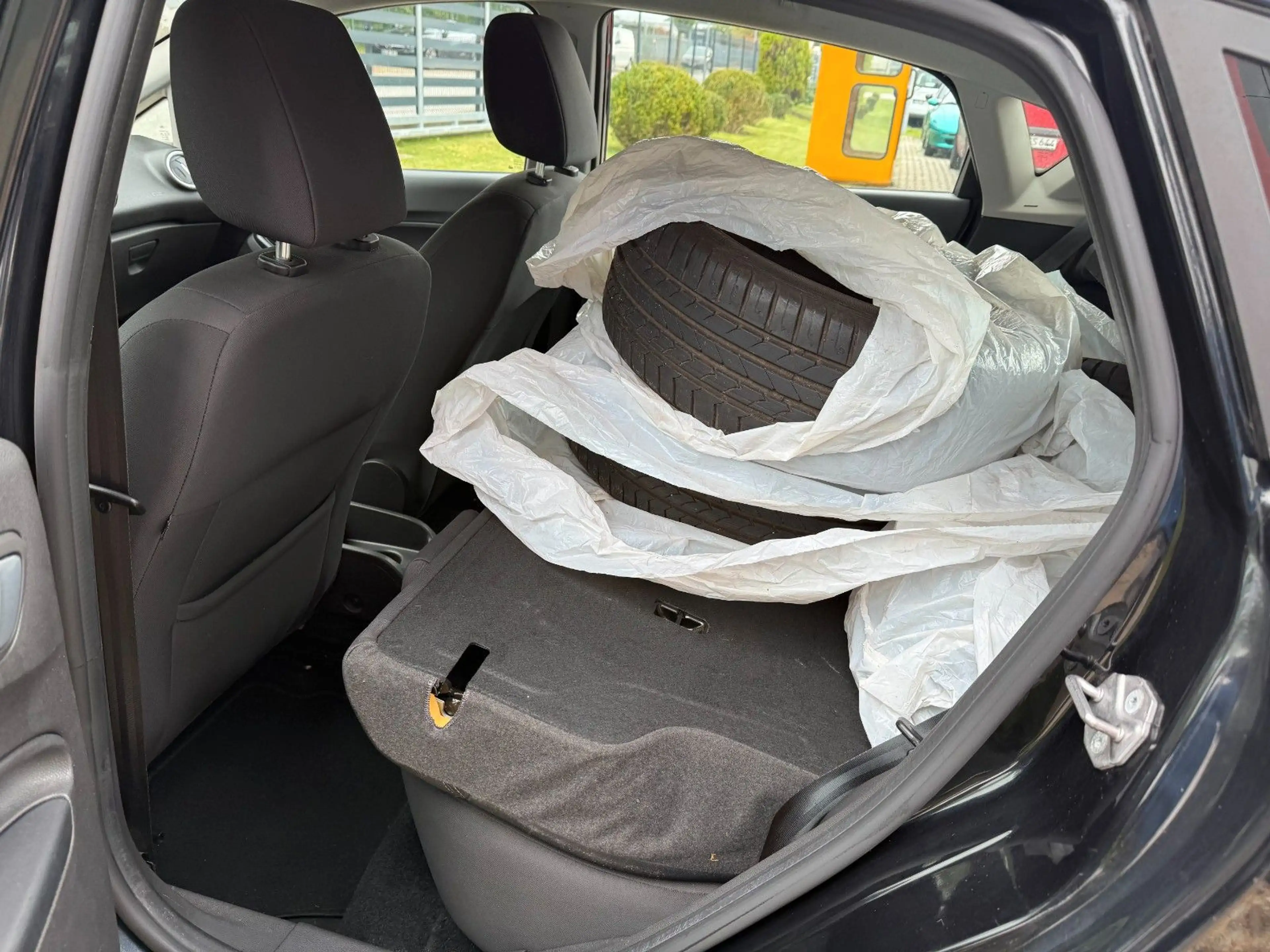 Ford Fiesta Trend (Tüv&Inps. neu) — photo 11