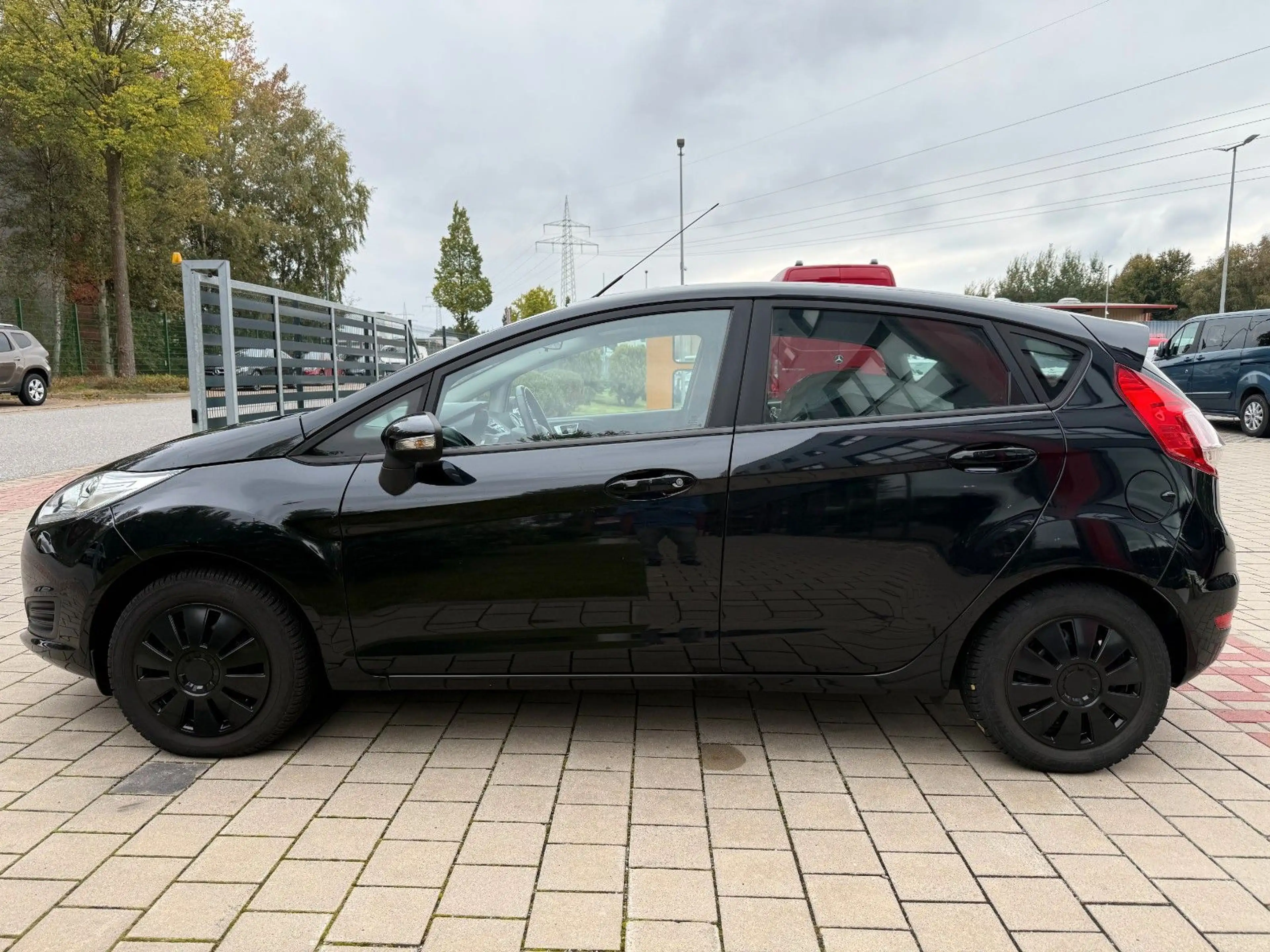 Ford Fiesta Trend (Tüv&Inps. neu) — photo 14