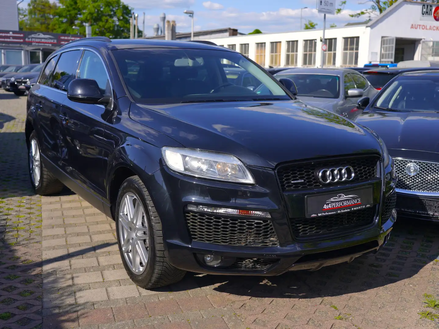 Audi Q7 4.2 FSI quattro*S-Line~7-Sitzer~AHK~StHz~BOSE* Schwarz - 1