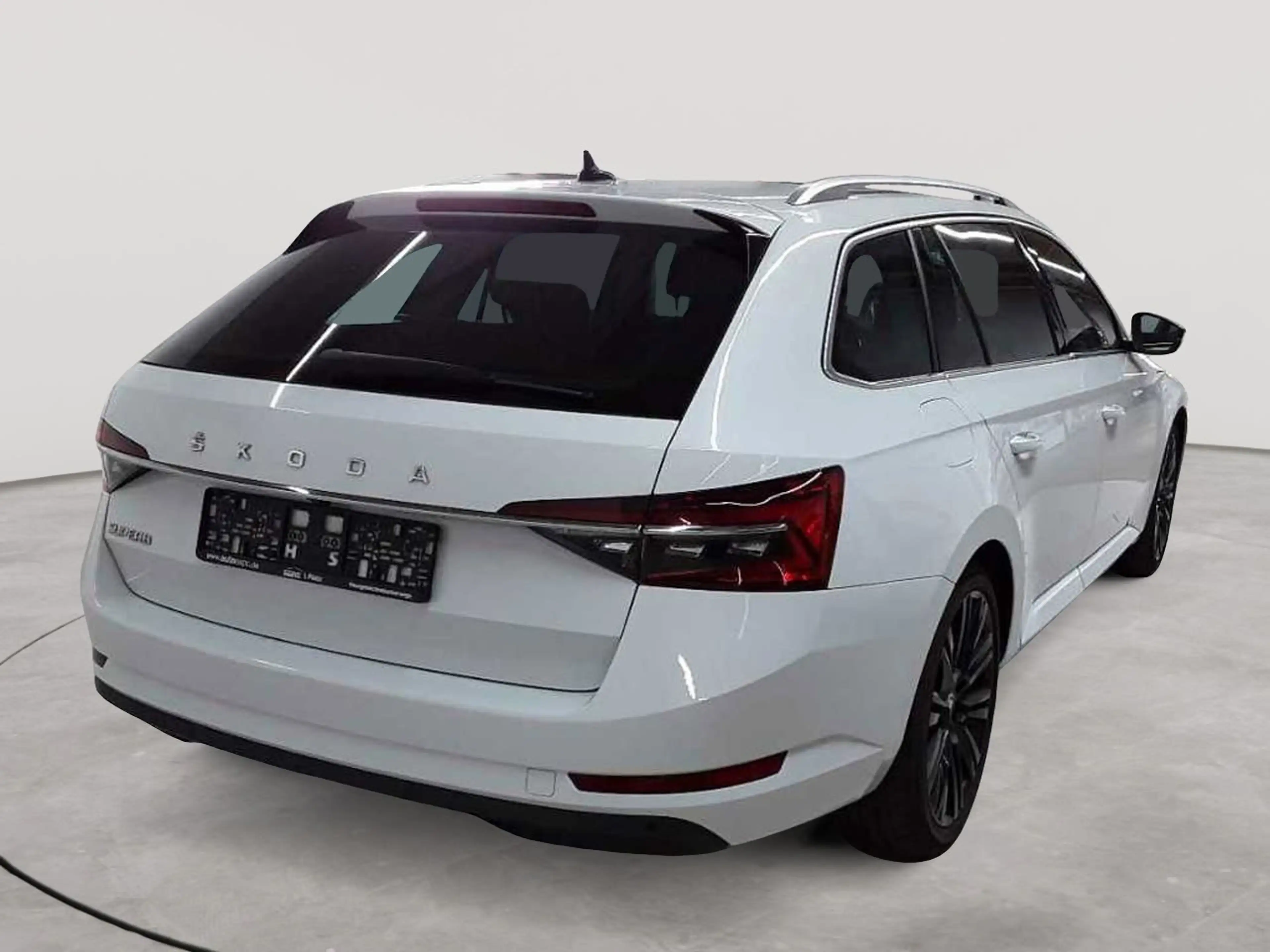 Skoda Superb Superb Combi Style LEDER PANO AHK — photo 4