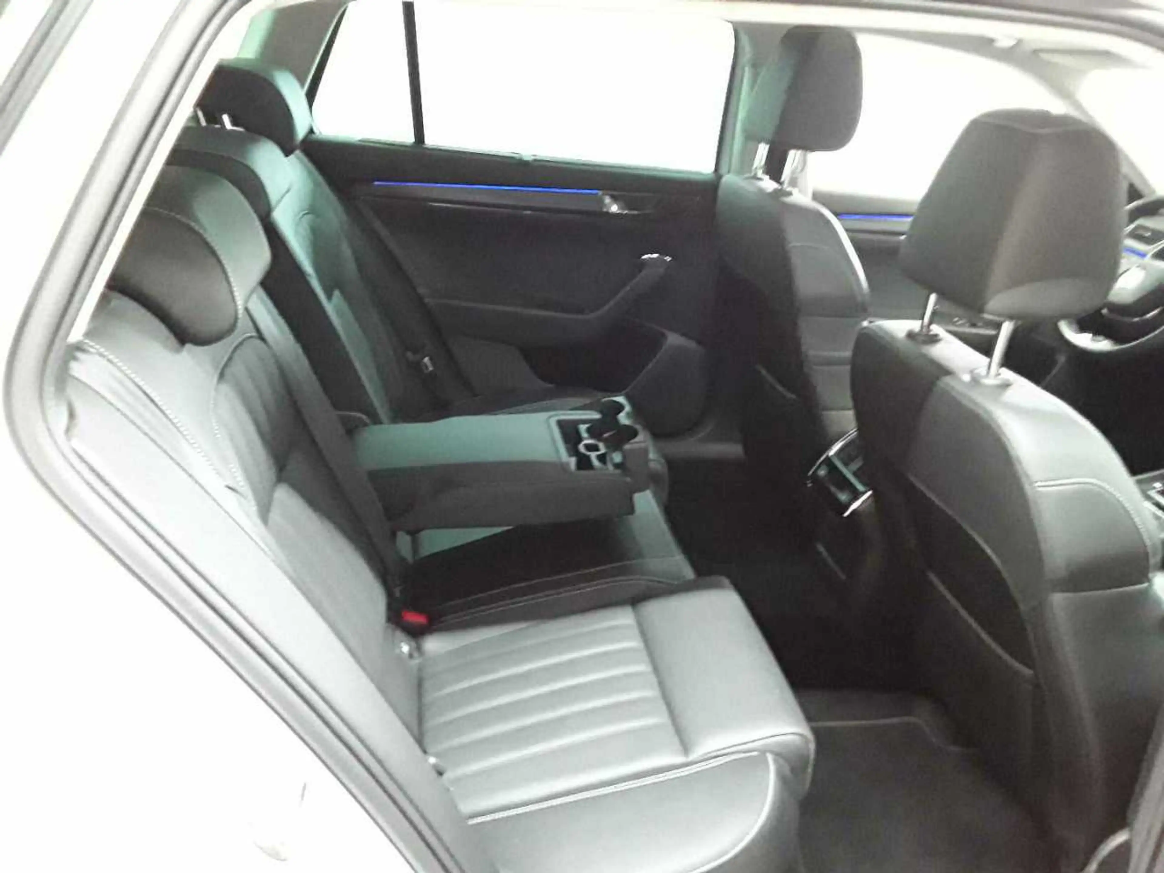 Skoda Superb Superb Combi Style LEDER PANO AHK — photo 14