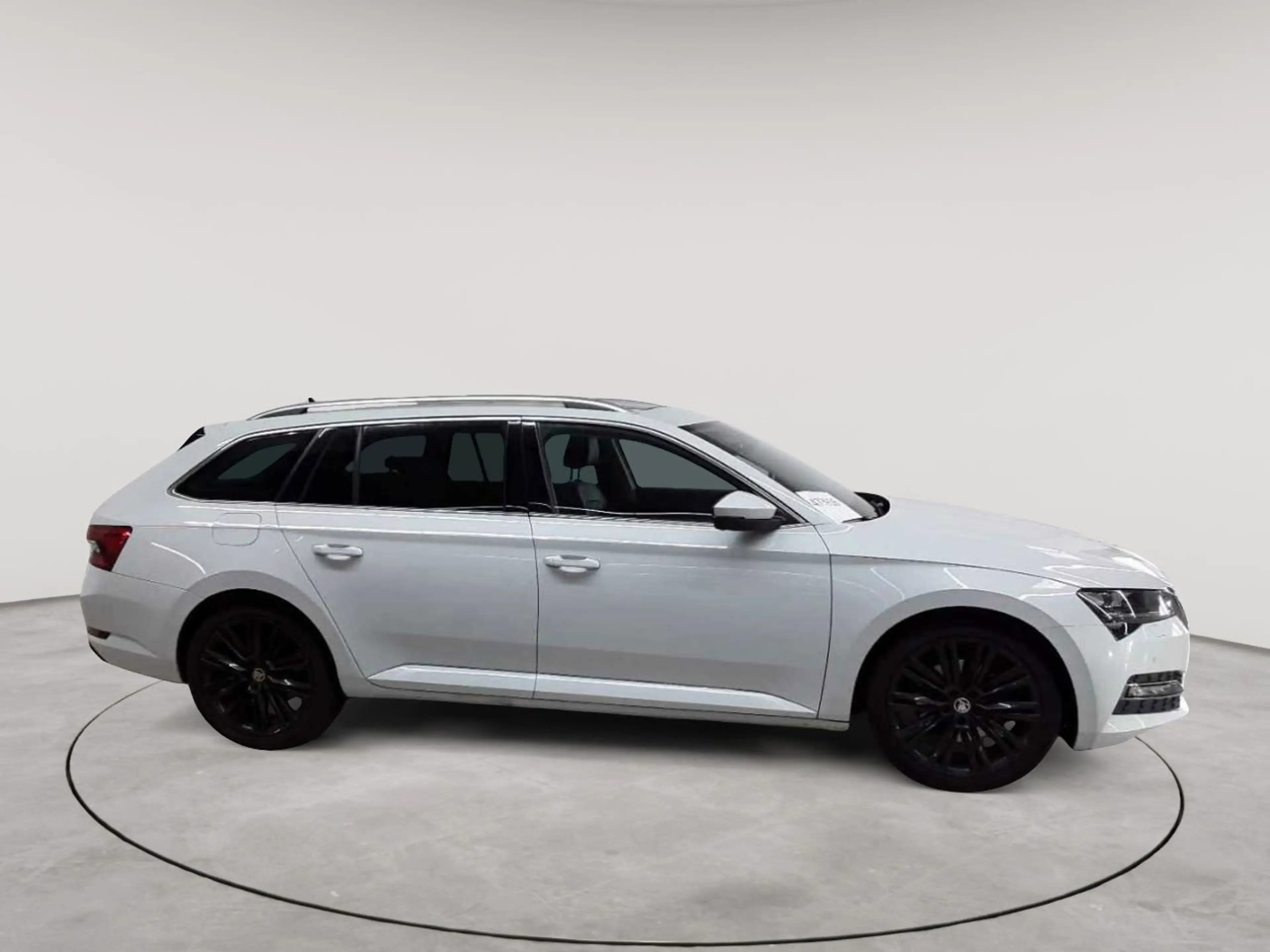 Skoda Superb Superb Combi Style LEDER PANO AHK — photo 3