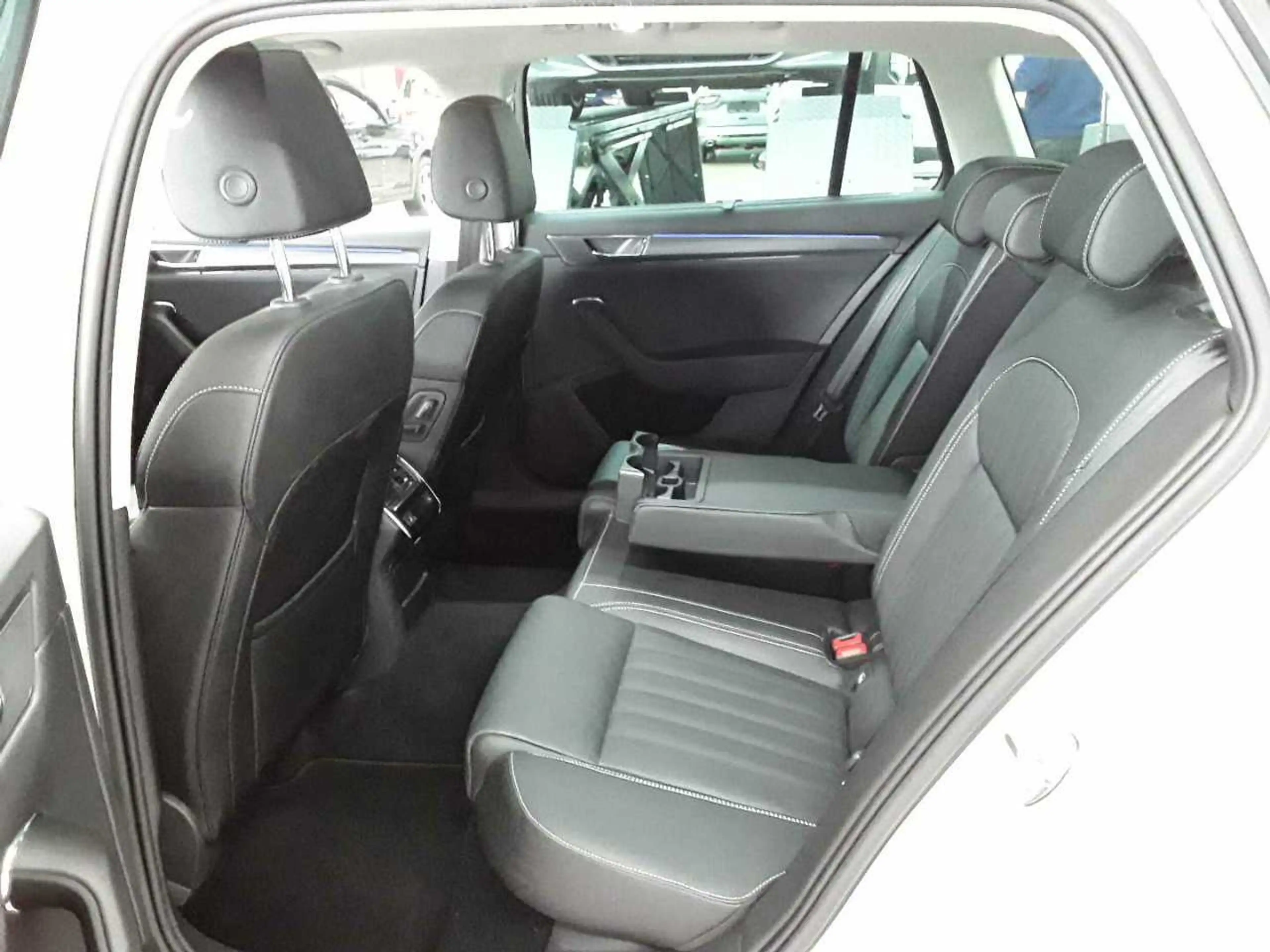 Skoda Superb Superb Combi Style LEDER PANO AHK — photo 13