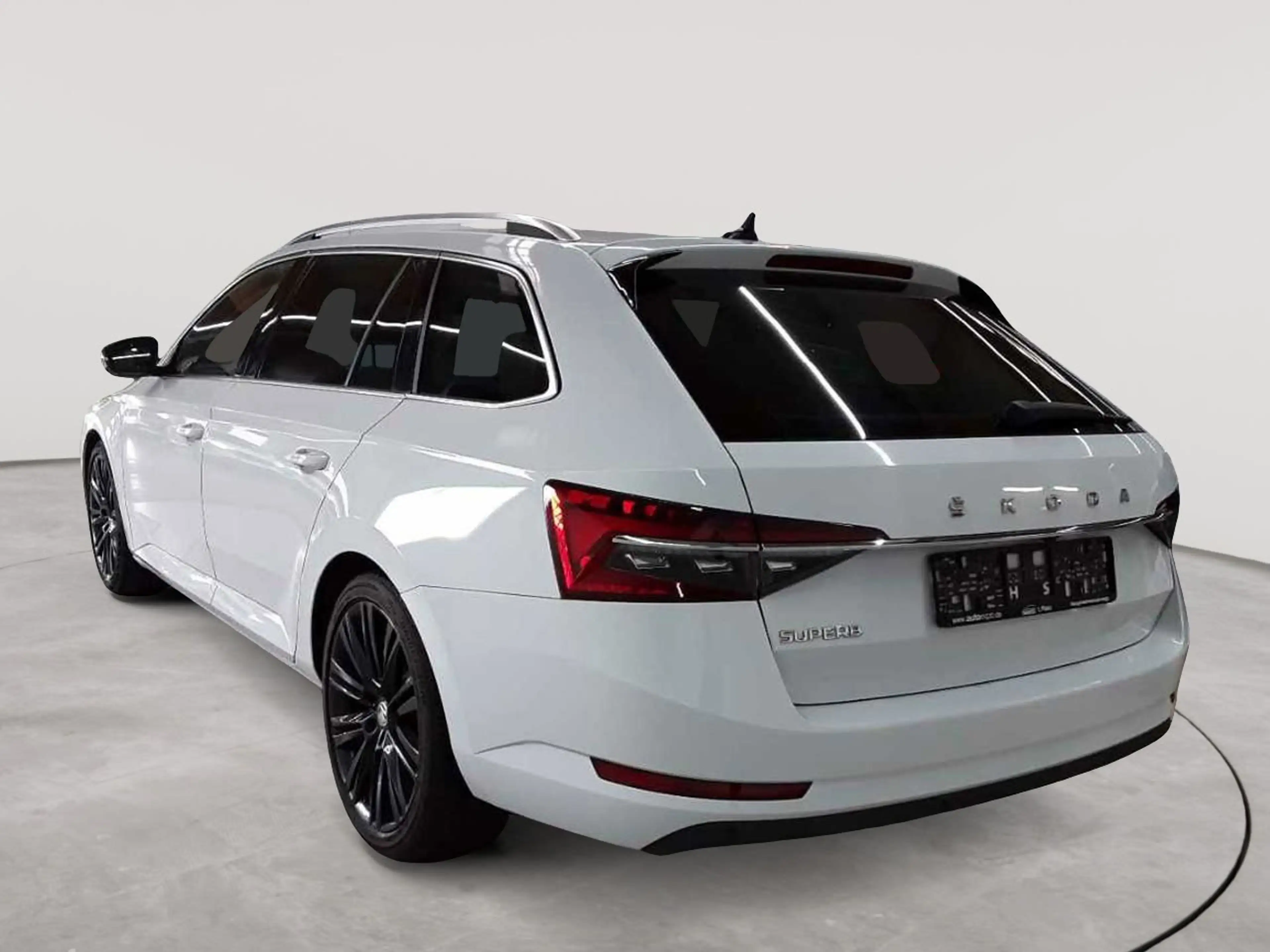 Skoda Superb Superb Combi Style LEDER PANO AHK — photo 5