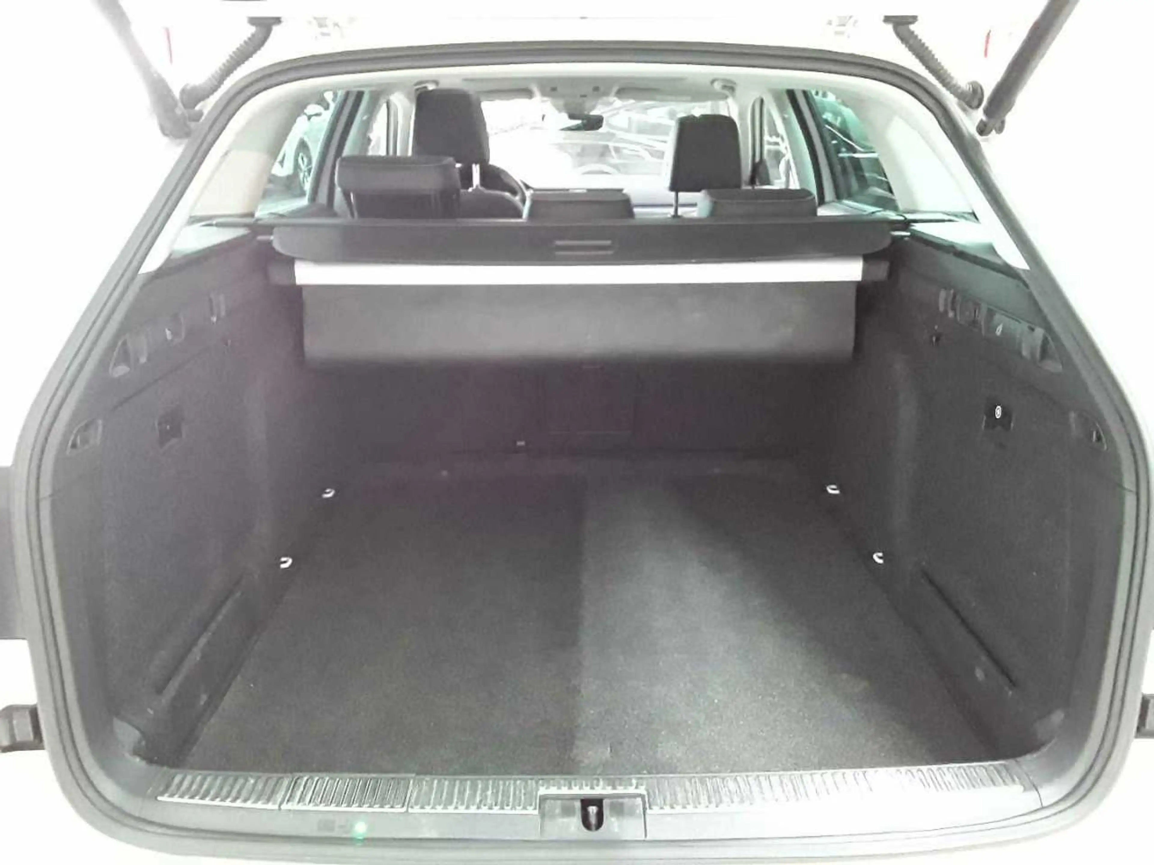 Skoda Superb Superb Combi Style LEDER PANO AHK — photo 15
