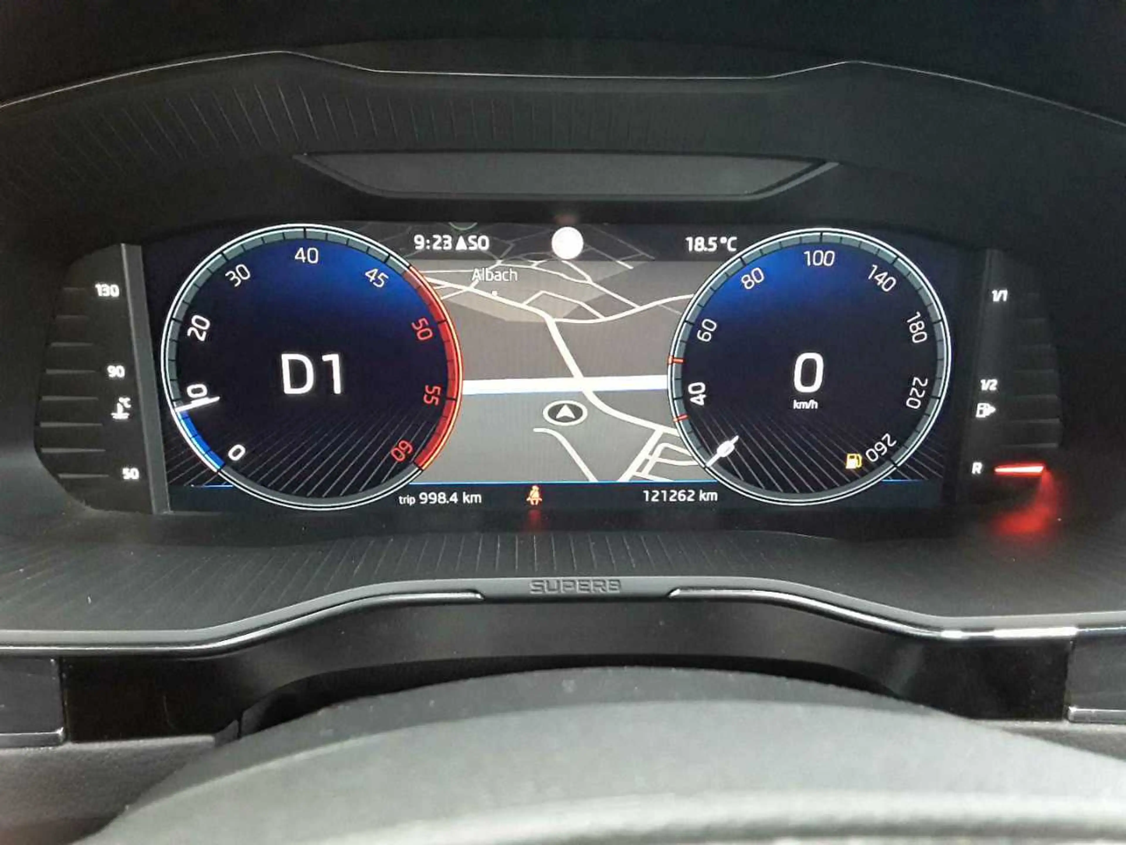 Skoda Superb Superb Combi Style LEDER PANO AHK — photo 11