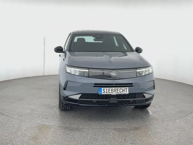 Opel Grandland view 2