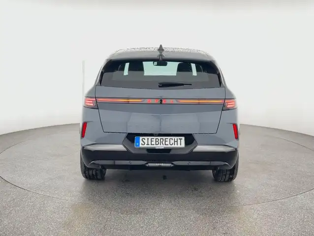Opel Grandland view 4