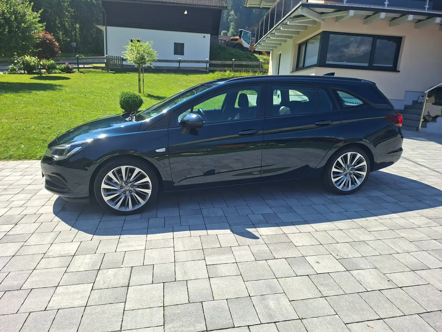 Opel Astra Astra ST 1,6 CDTI Edition St./St. Edition Grün - 2