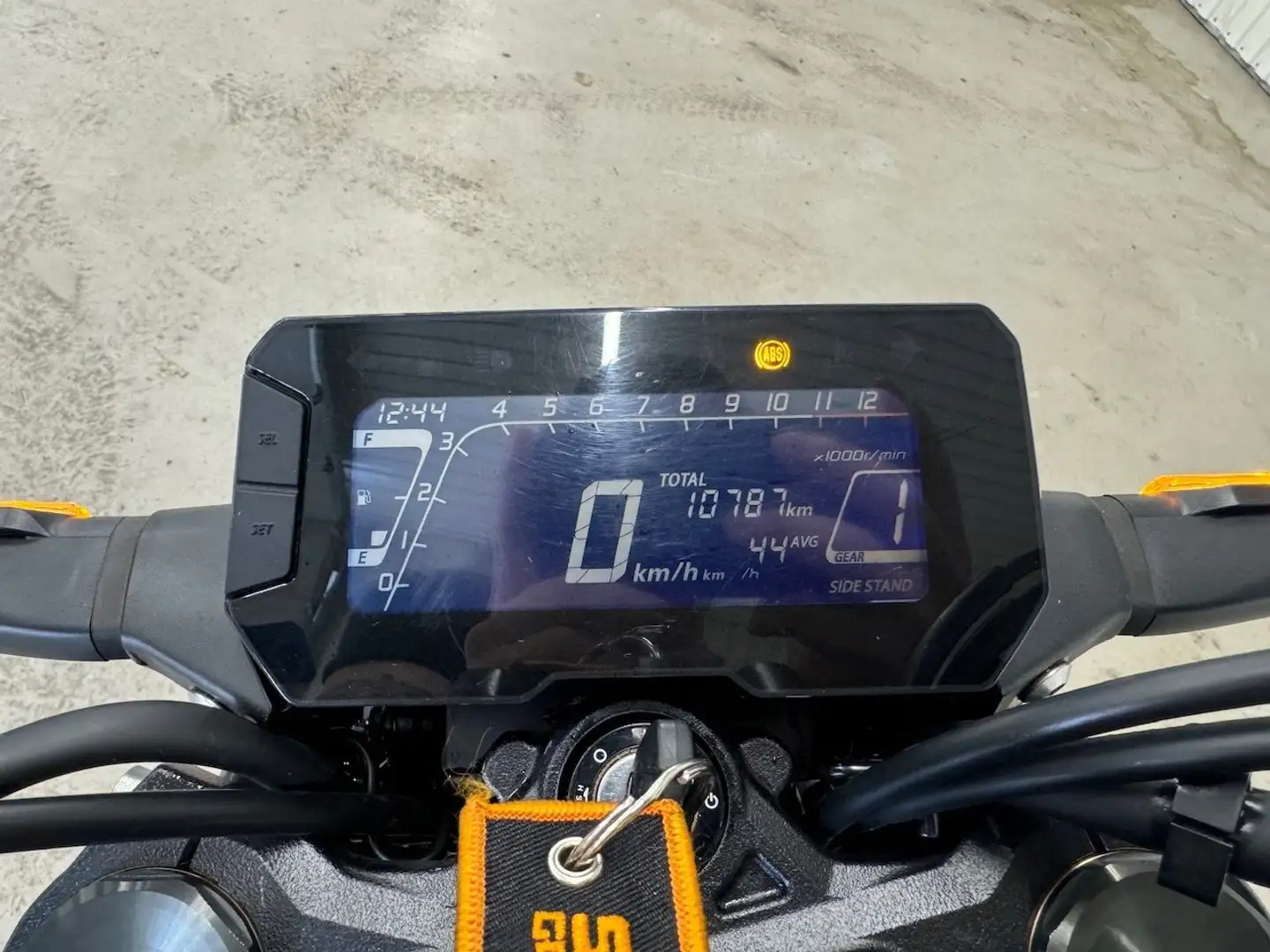 Honda CB 125 R Schwarz - 1