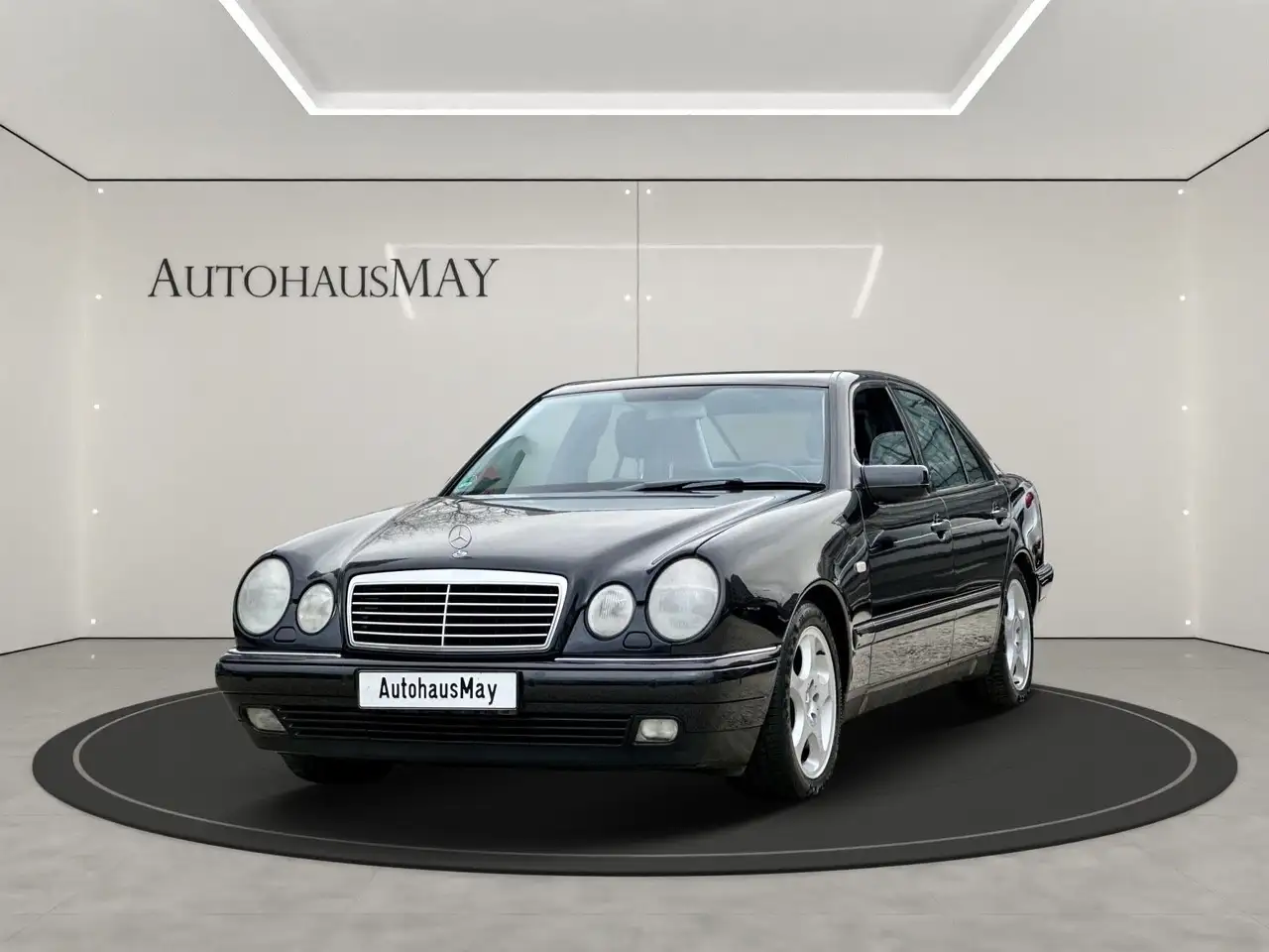 Mercedes-Benz E 430