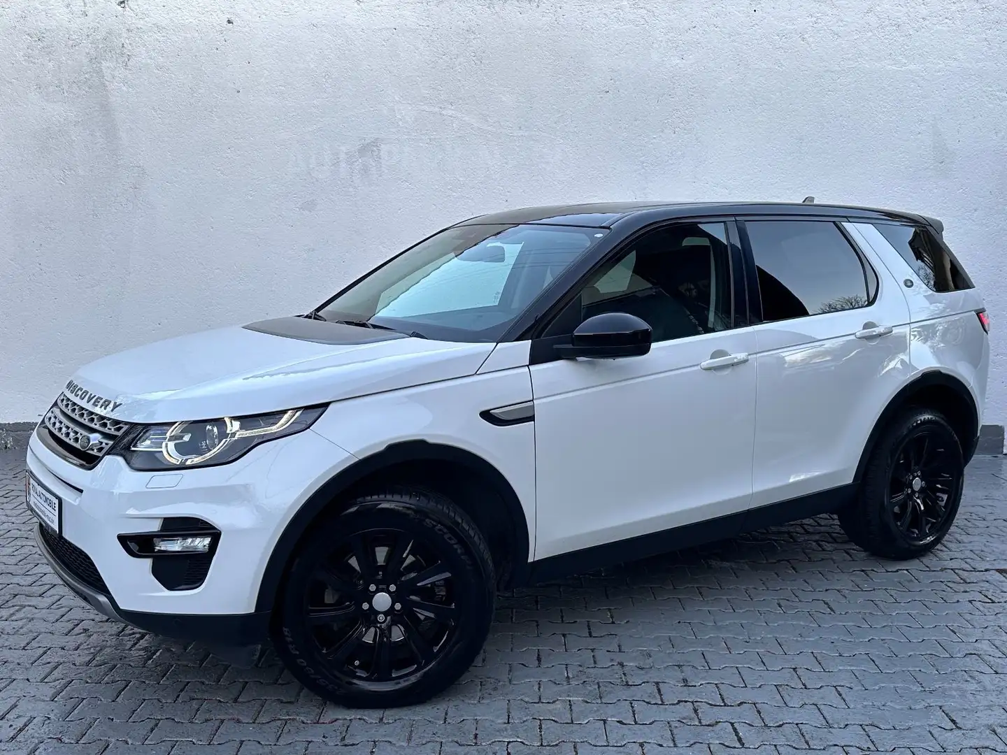 Land Rover Discovery Sport D150 TD4/Kamera/Leder/Navi Weiß - 1