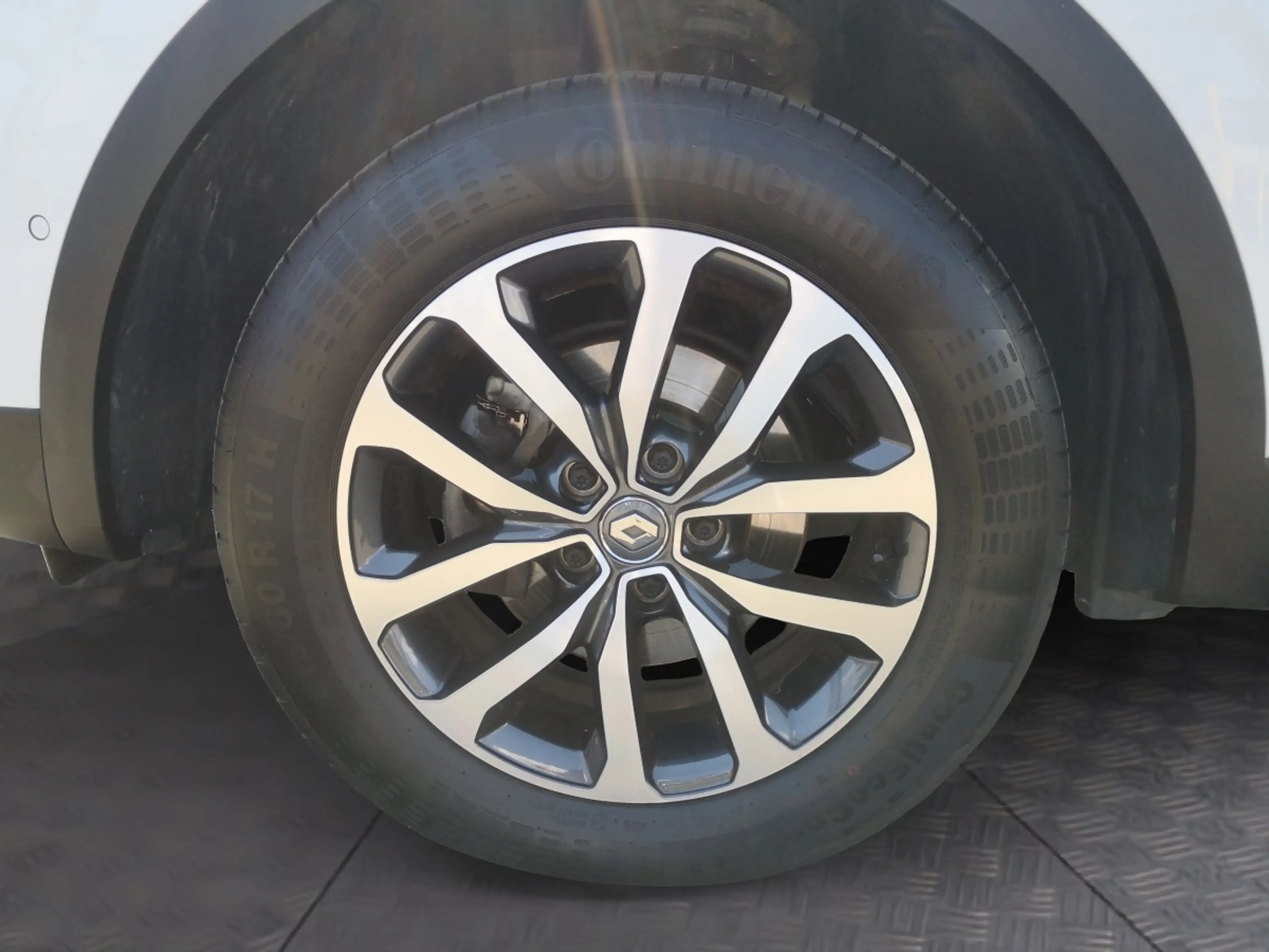 Renault Kadjar Intens TCe 140 — photo 14