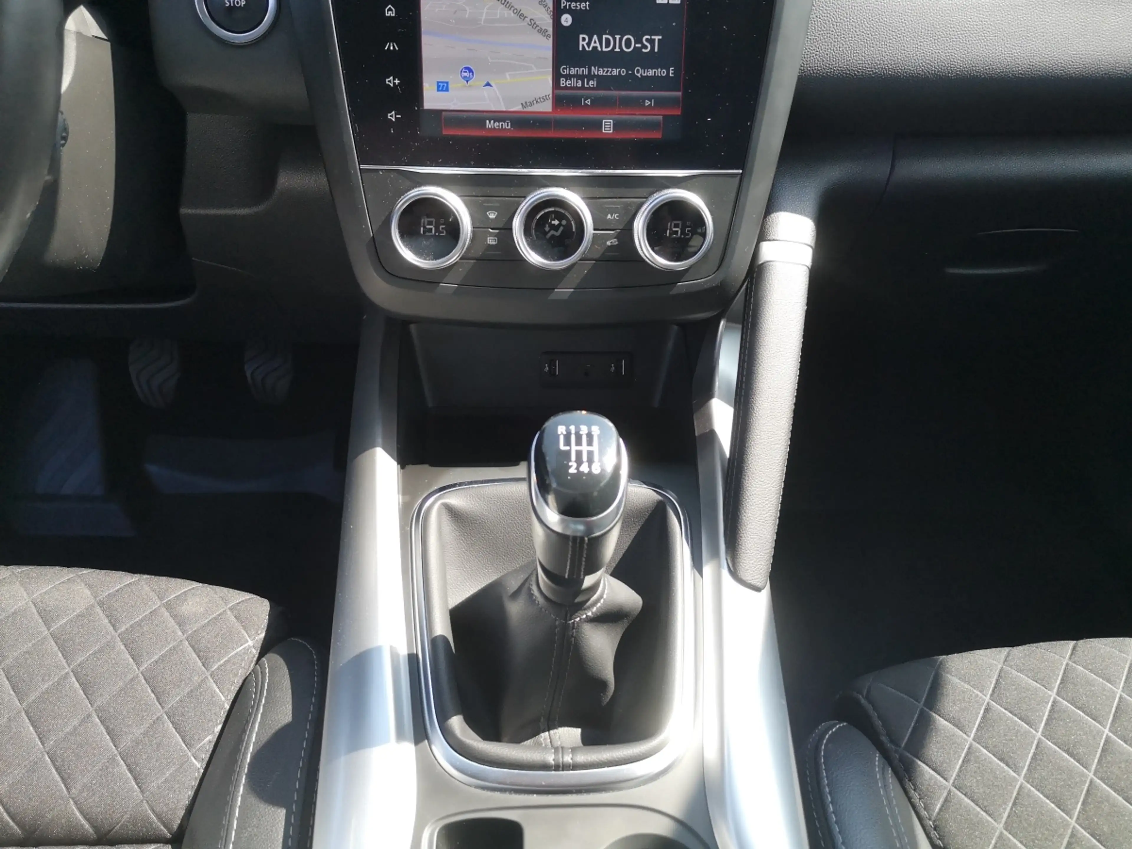 Renault Kadjar Intens TCe 140 — photo 9