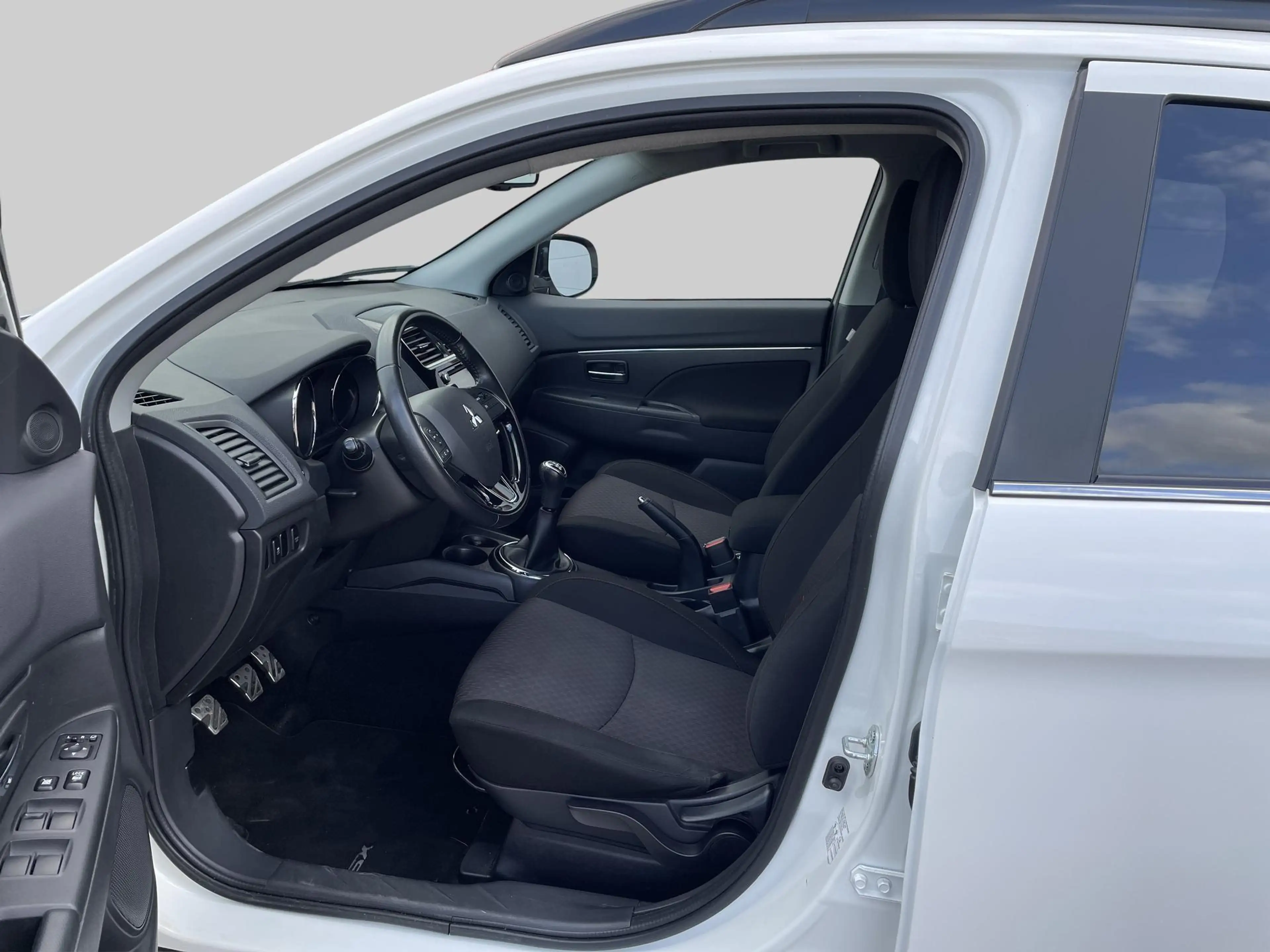 Mitsubishi ASX 1.6 Cleartec Connect Pro Trekhaak — photo 12