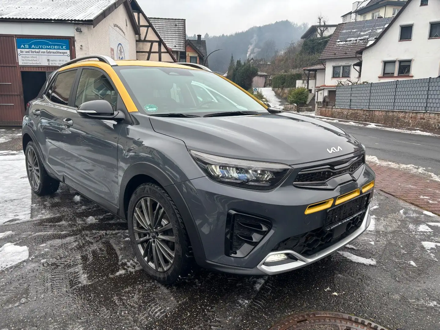 Kia Stonic GT-Line Mild Hybrid Серый - 2