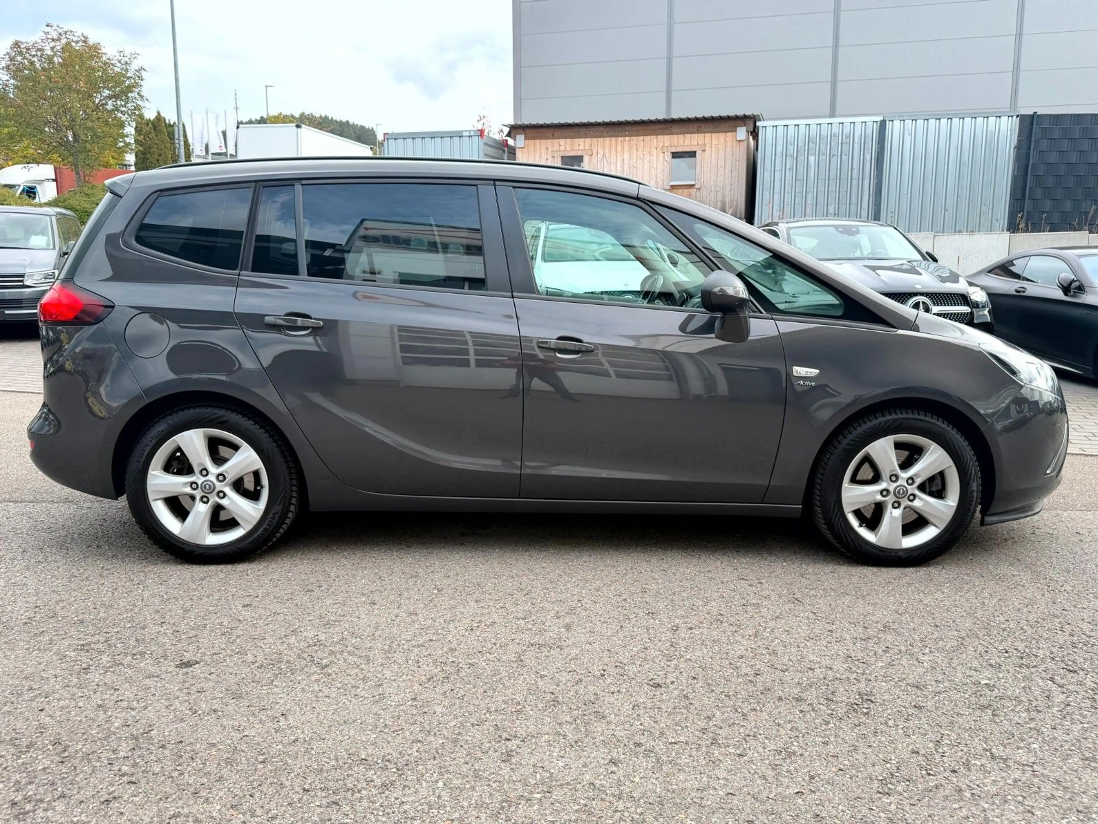 Opel Zafira C Tourer Active_Xenon_Navi_AHK_LenkHz — photo 4