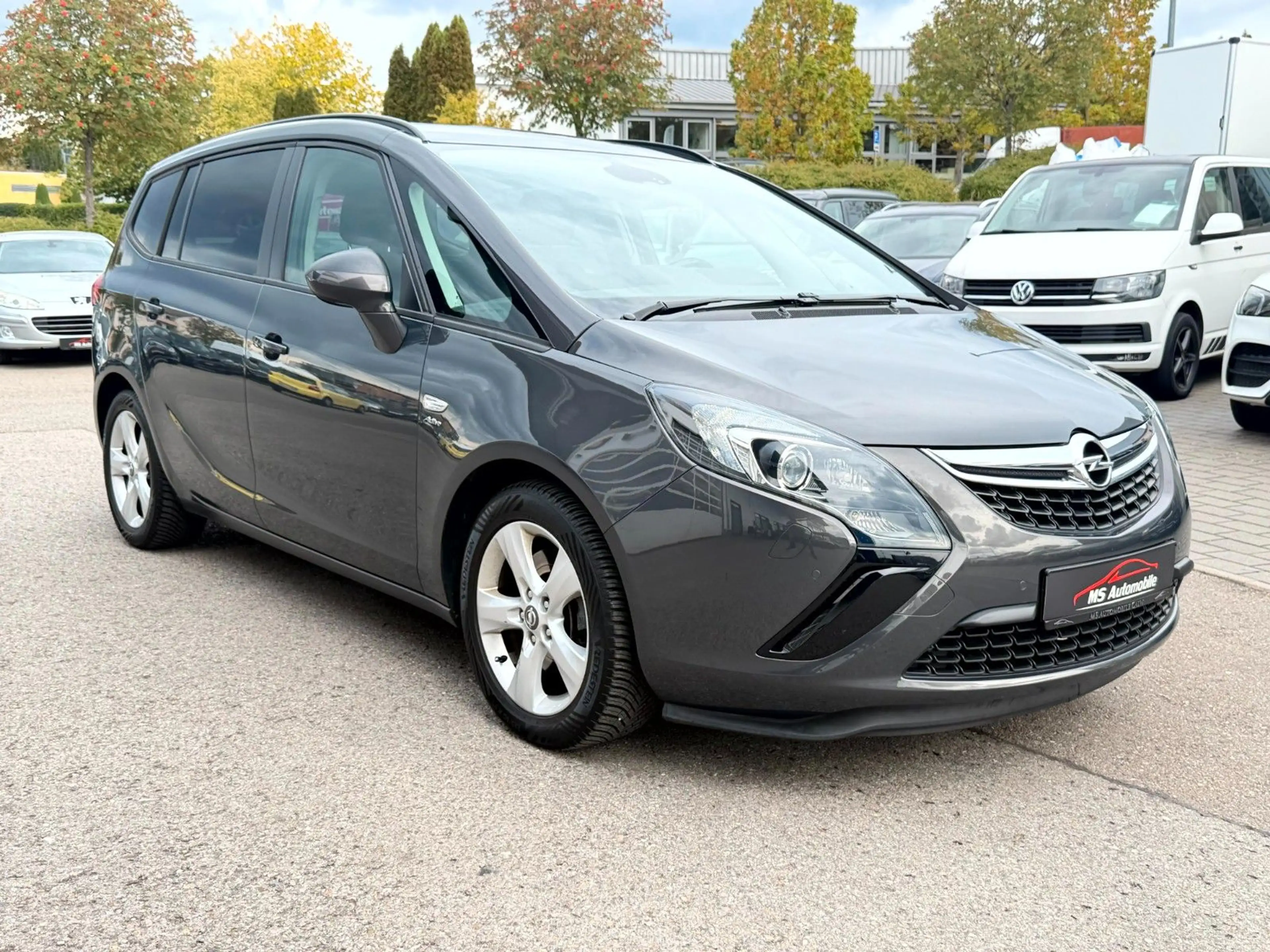 Opel Zafira C Tourer Active_Xenon_Navi_AHK_LenkHz — photo 3