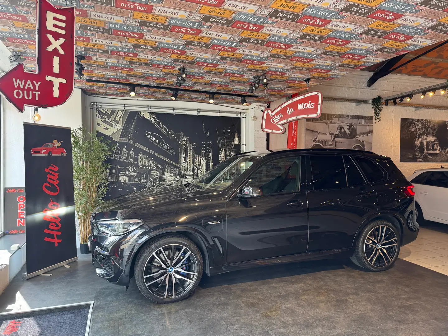 BMW X5 * 3.0A xDrive45e * PACK M * PANO * 52.057€ HTVA Black - 2