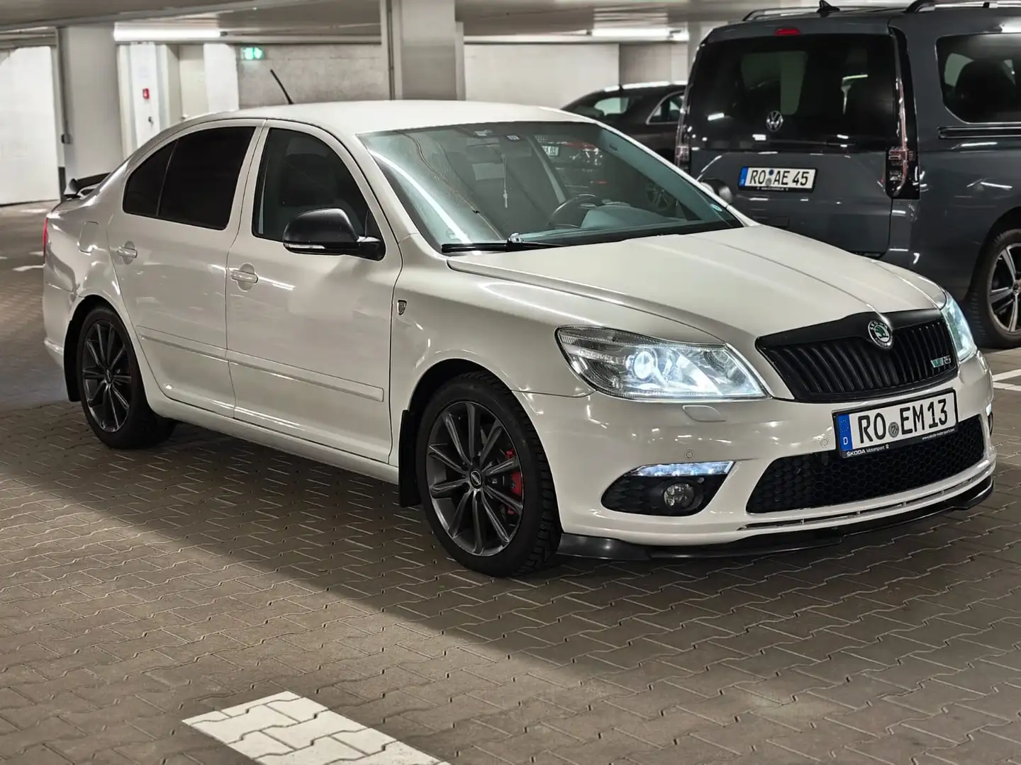 Skoda Octavia 2.0 TDI DPF RS - 1