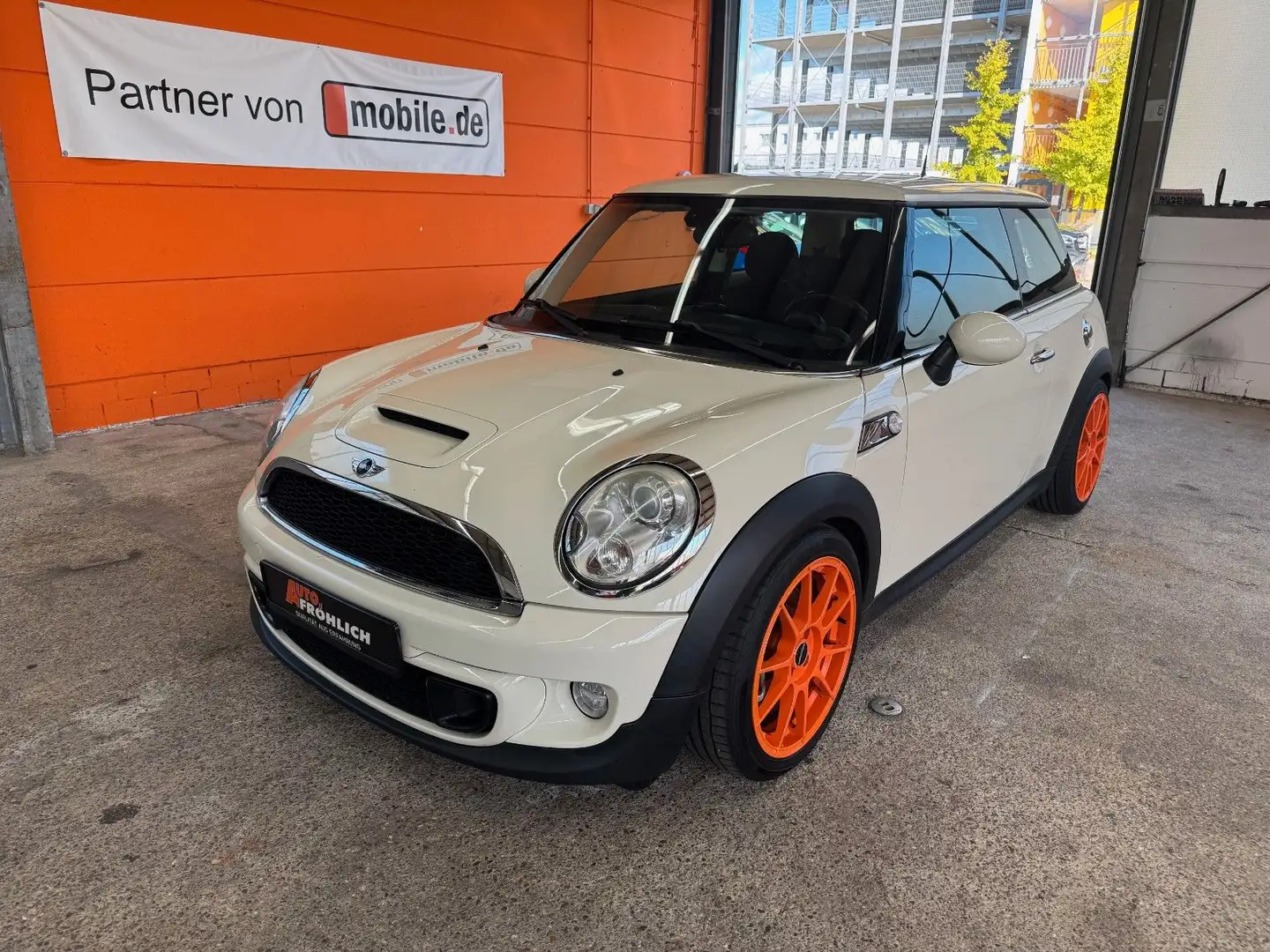 MINI Cooper S Xenon Sportauspuff Sitzheizung PDC Weiß - 1