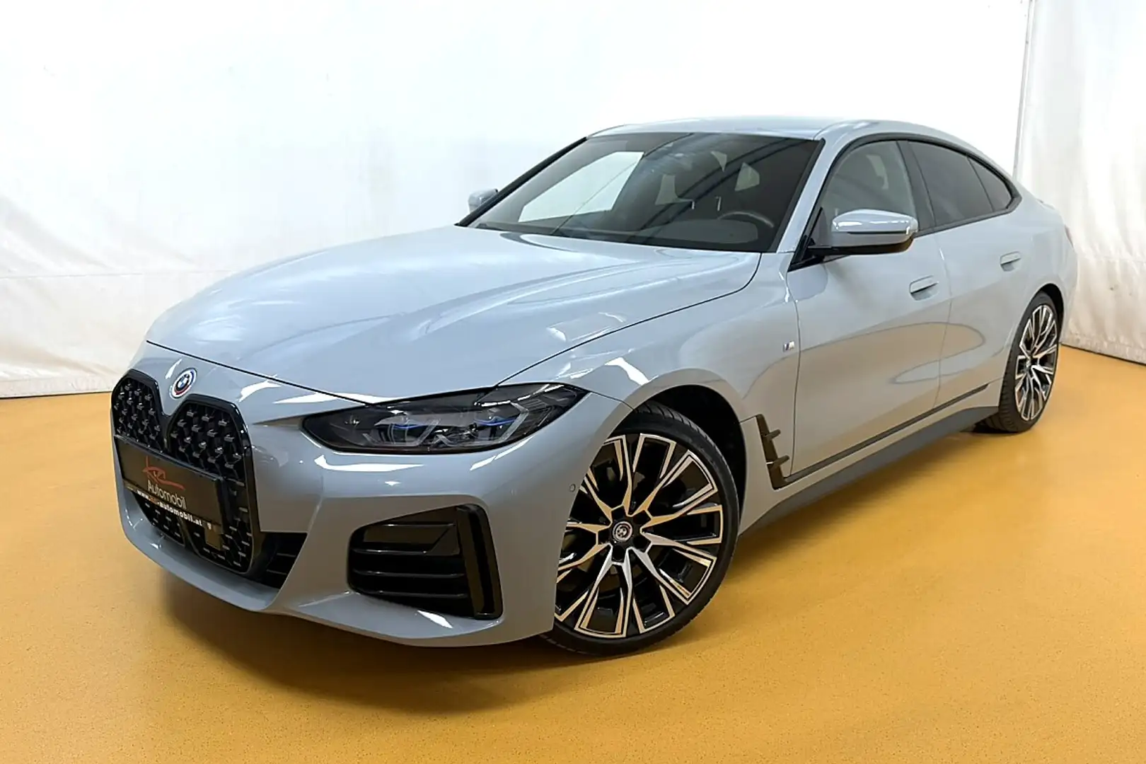 BMW 420 i Gran Coupe Aut. ///M-Paket Grau - 1