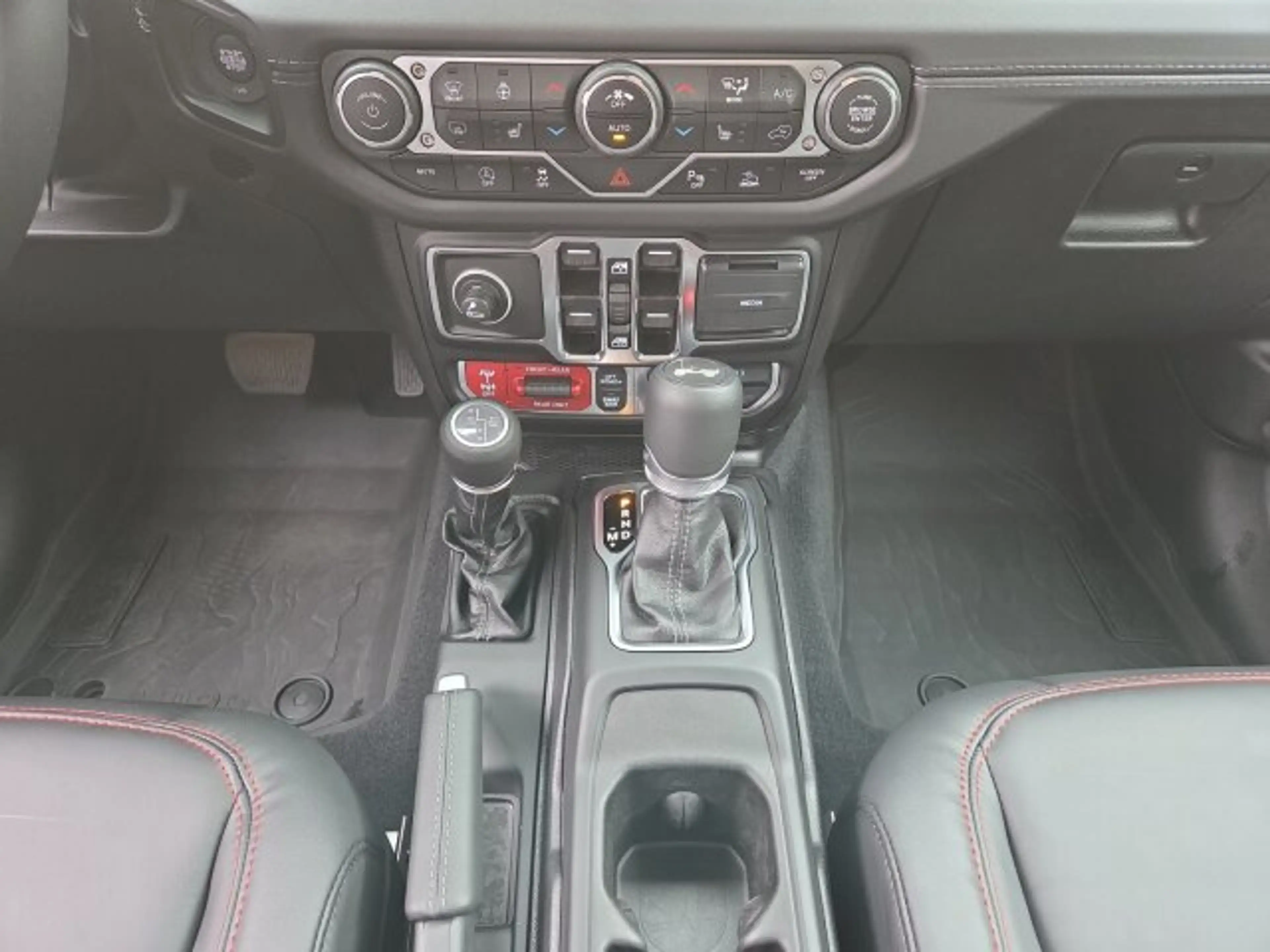Jeep Wrangler WRANGLER ICE Rubicon 2L T-GDI 272PS 4x4 Facelift — photo 13