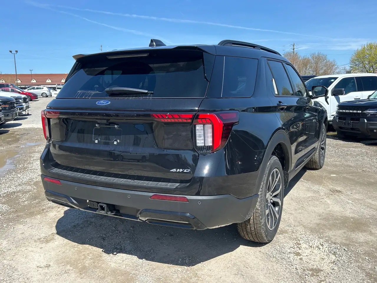 Ford Explorer снимка Ford Explorer