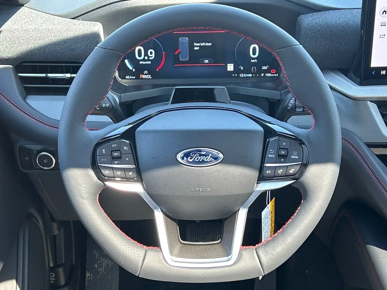 Ford Explorer снимка Ford Explorer