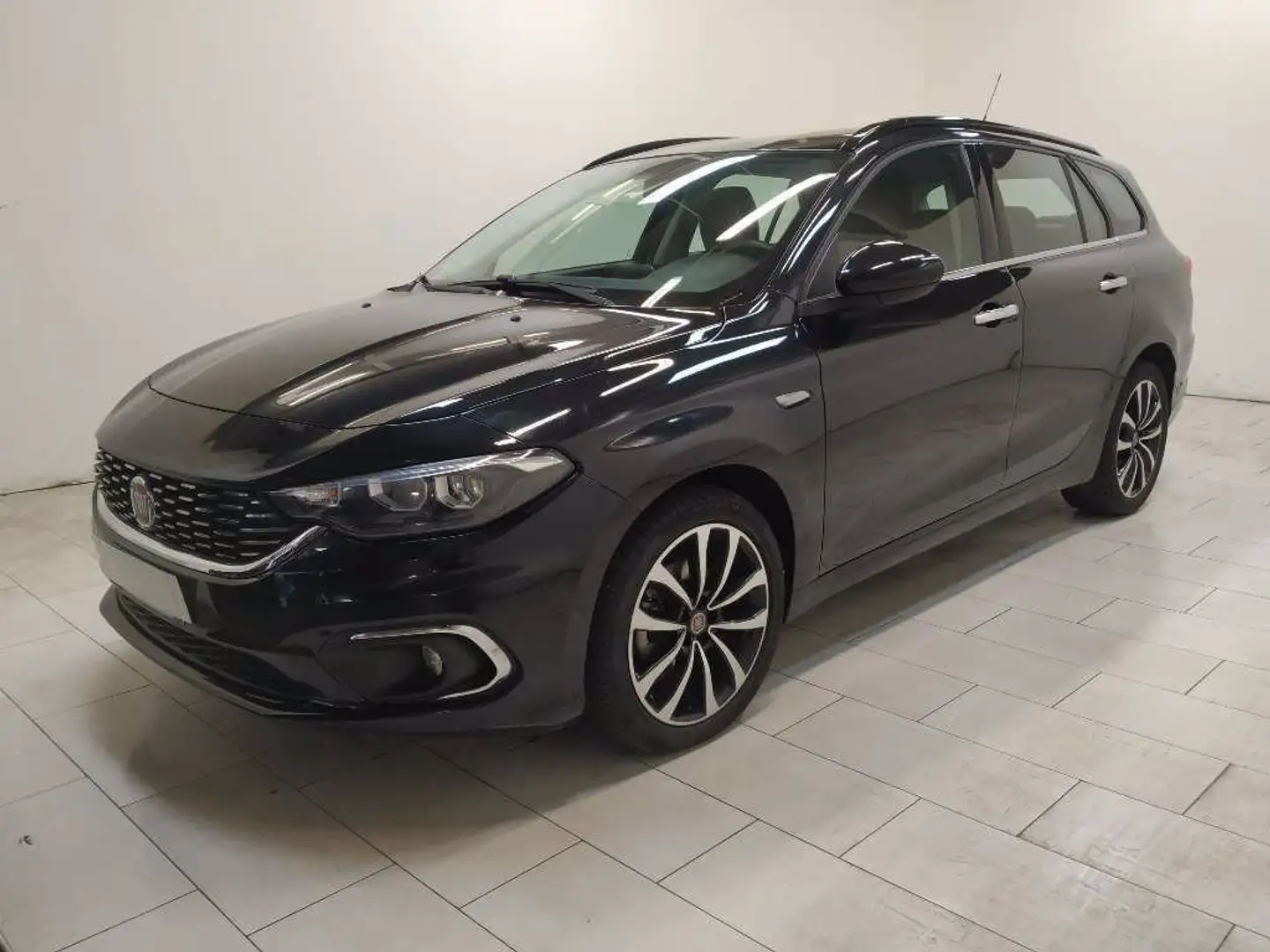 Fiat Tipo 1.4 T-Jet 120CV SW Lounge gpl Noir - 1