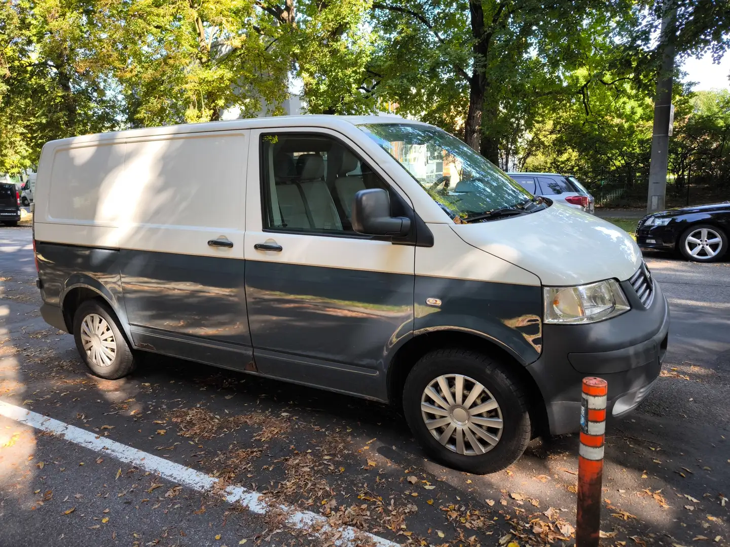 Volkswagen T5 Kombi MD-Kombi 2,5 TDI 4motion D-PF Weiß - 1