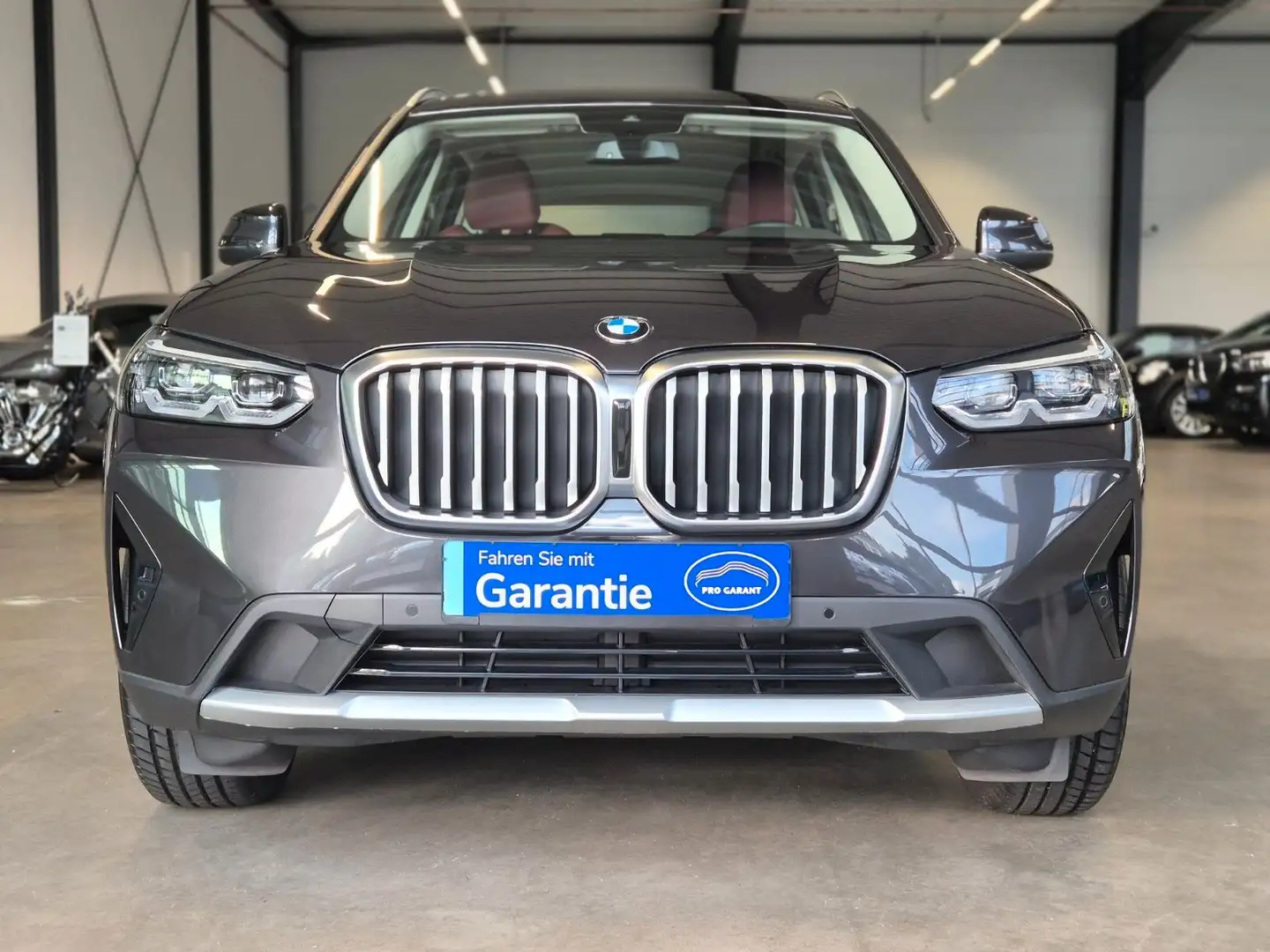 BMW X3 xDrive 30 i LEDER NAVI LED SHZ CAMERA 1.HAND Gris - 2